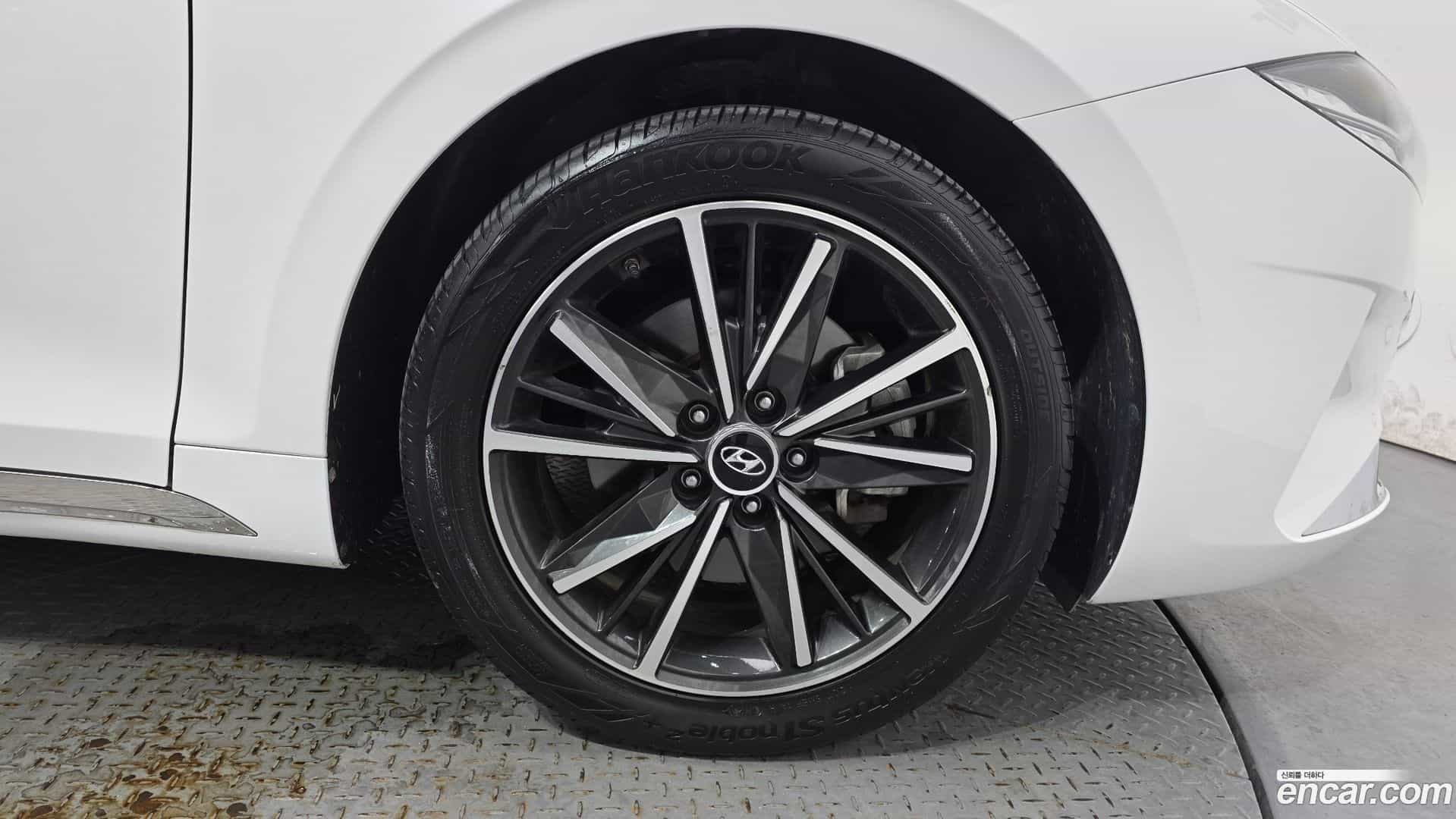 Grandeur Hyundai 2022.2-OUTER-031