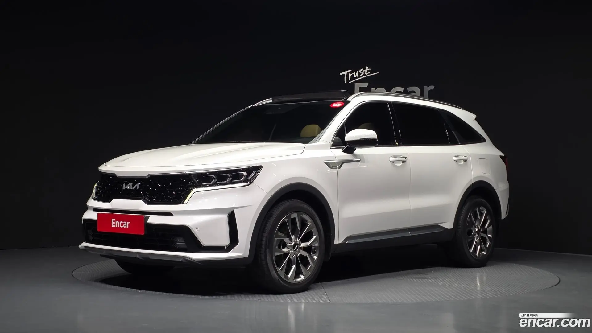 Main__Slider__Photo:Sorento Kia 2021.11-0