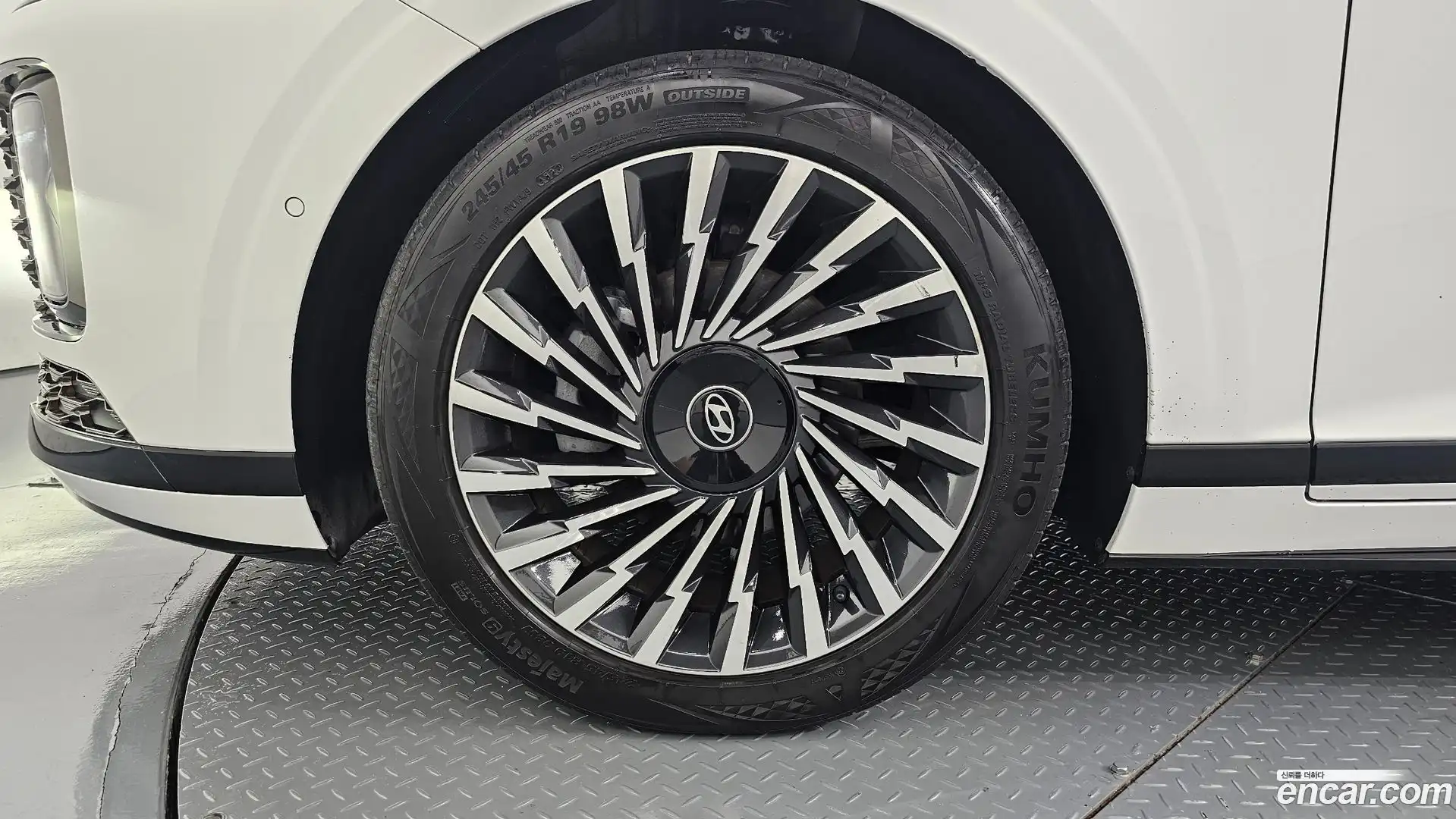 Grandeur Hyundai 2024.0-OUTER-005