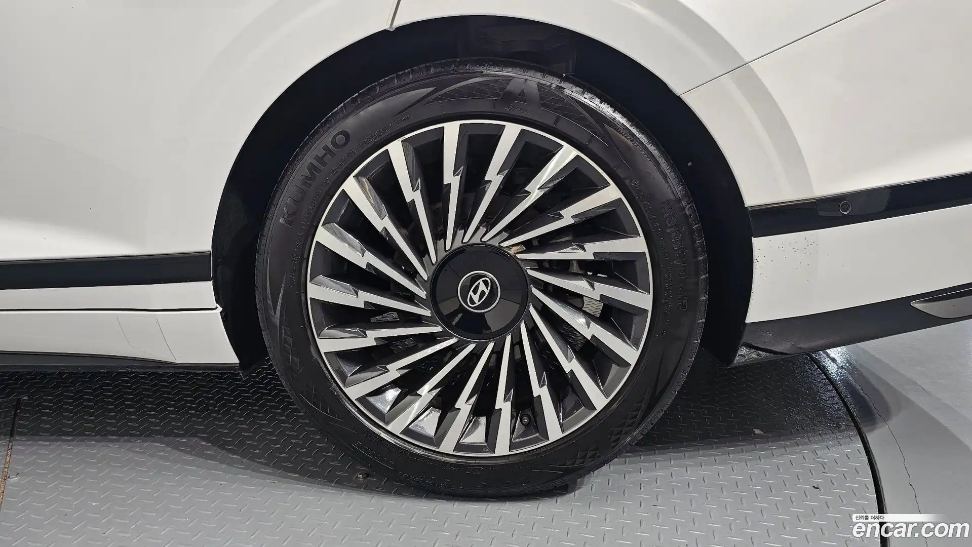 Grandeur Hyundai 2024.0-OUTER-031