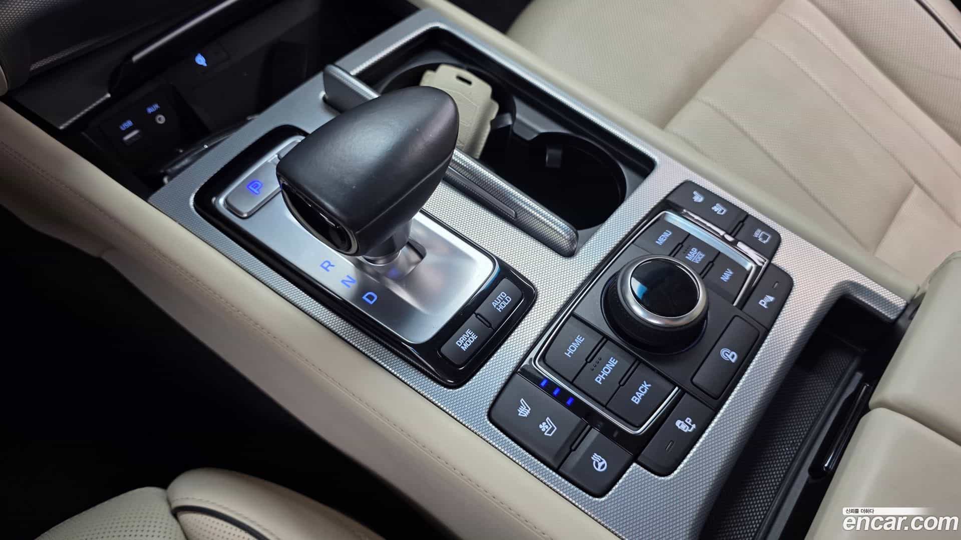 G80 Genesis 2017.1-INNER-009