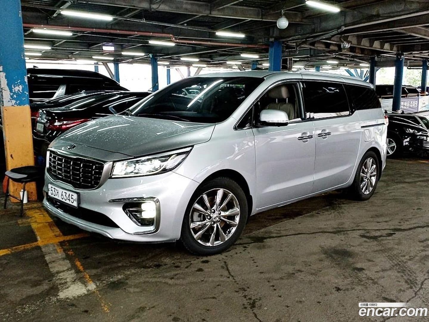 Main__Slider__Photo:Canival Kia 2019.6-0