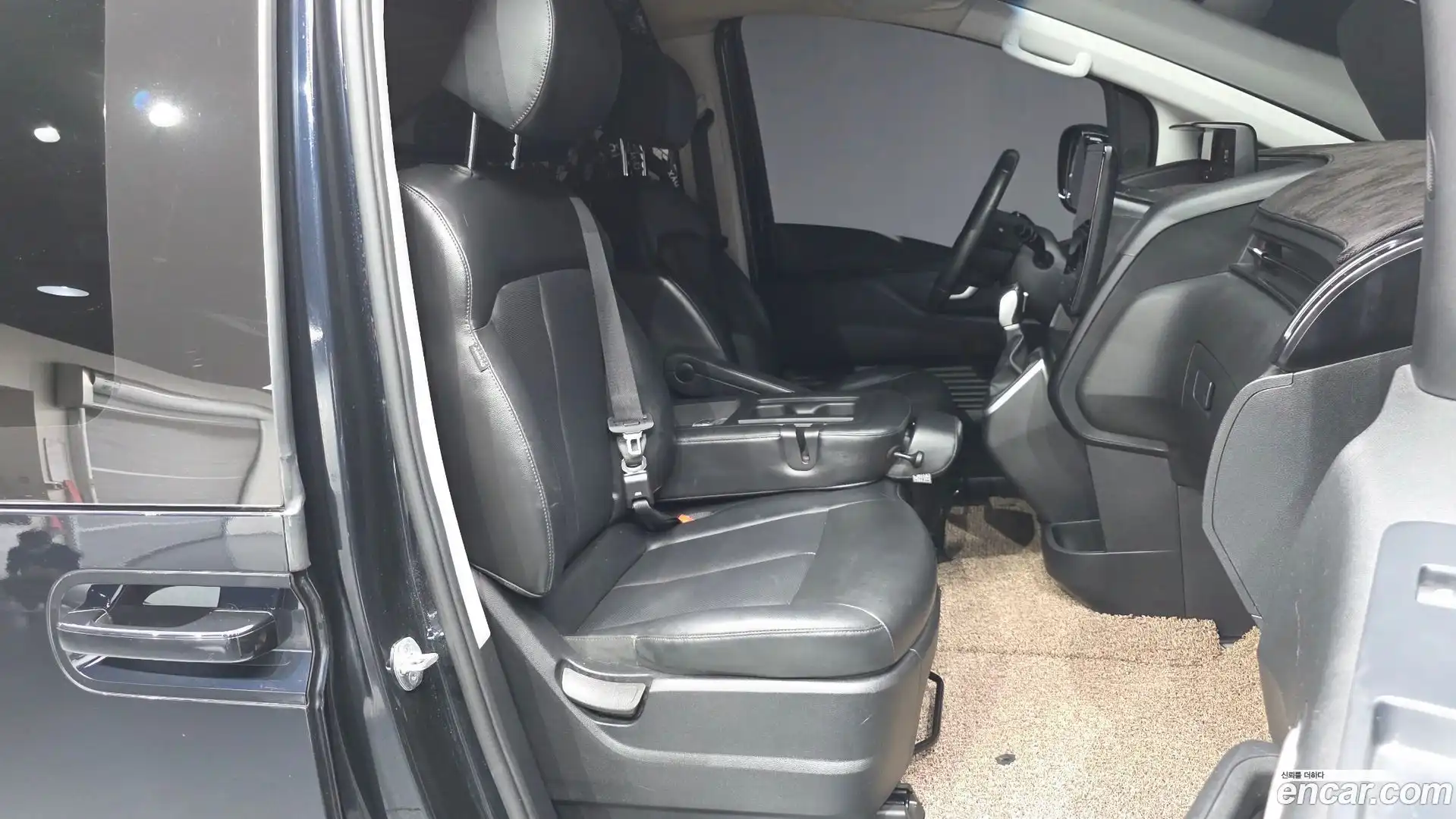 Staria Hyundai 2021.4-OPTION-015