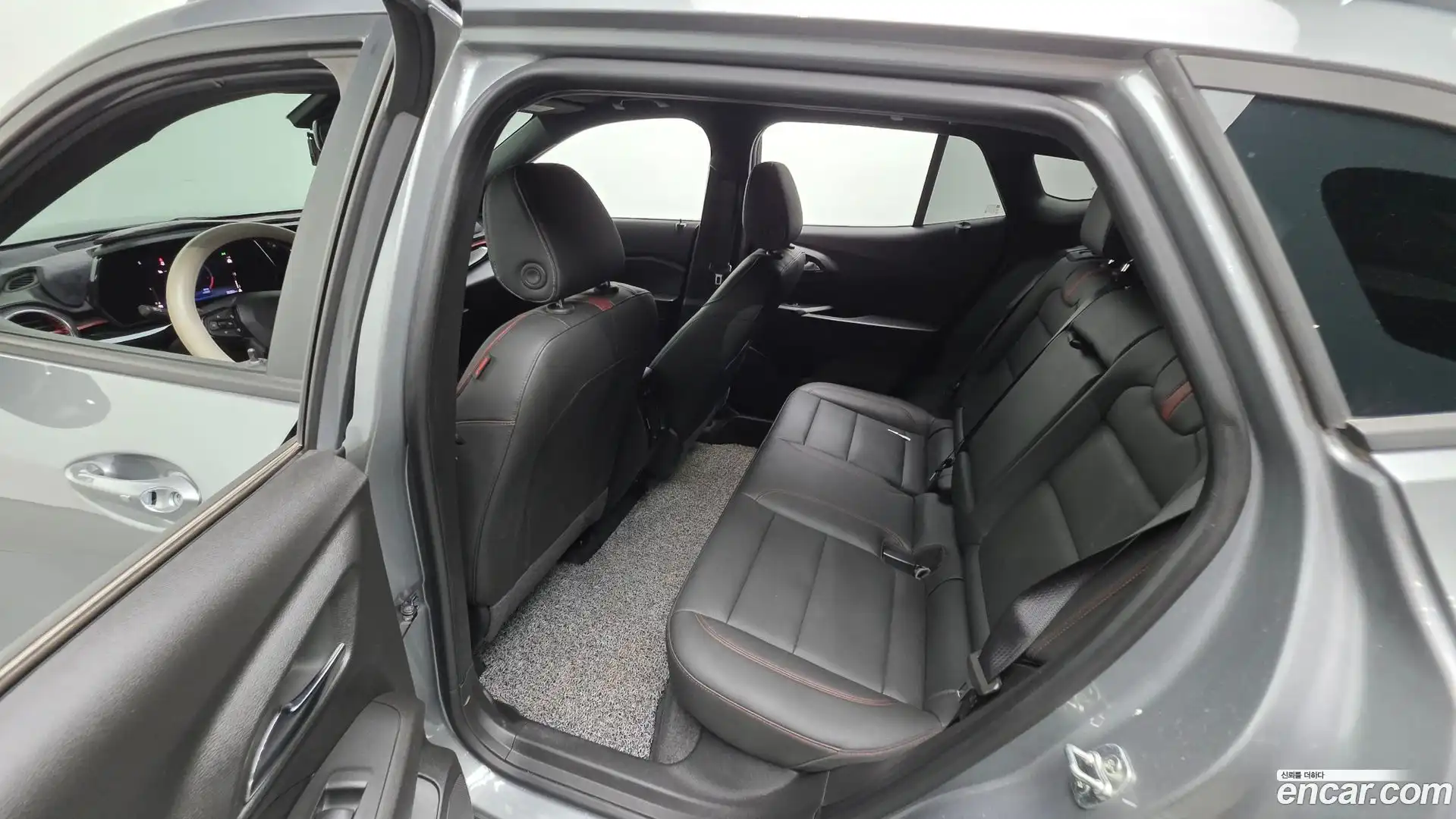 Trax Chevrolet 2023.9-INNER-036