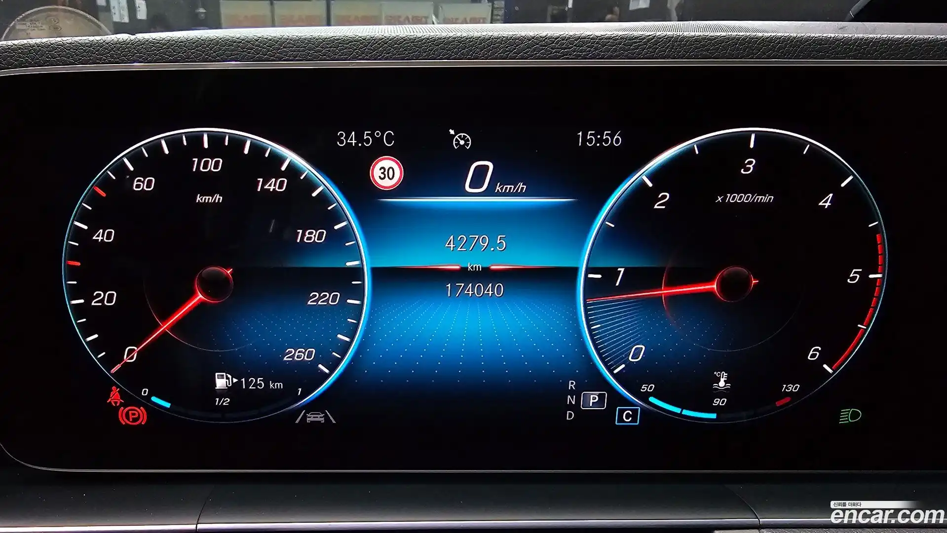 GLE-Class Mercedes-Benz 2020.7-INNER-008