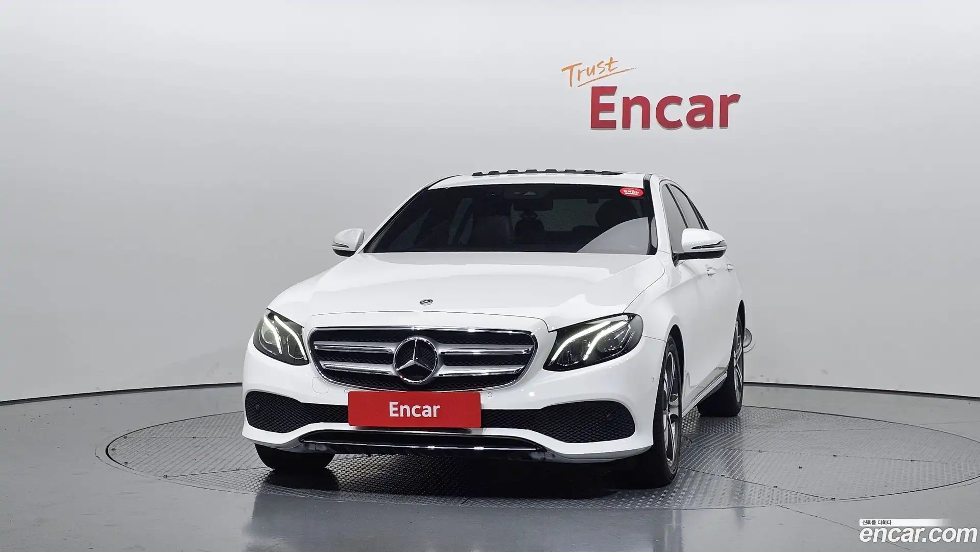 E-Class Mercedes-Benz 2018.10-OUTER-003