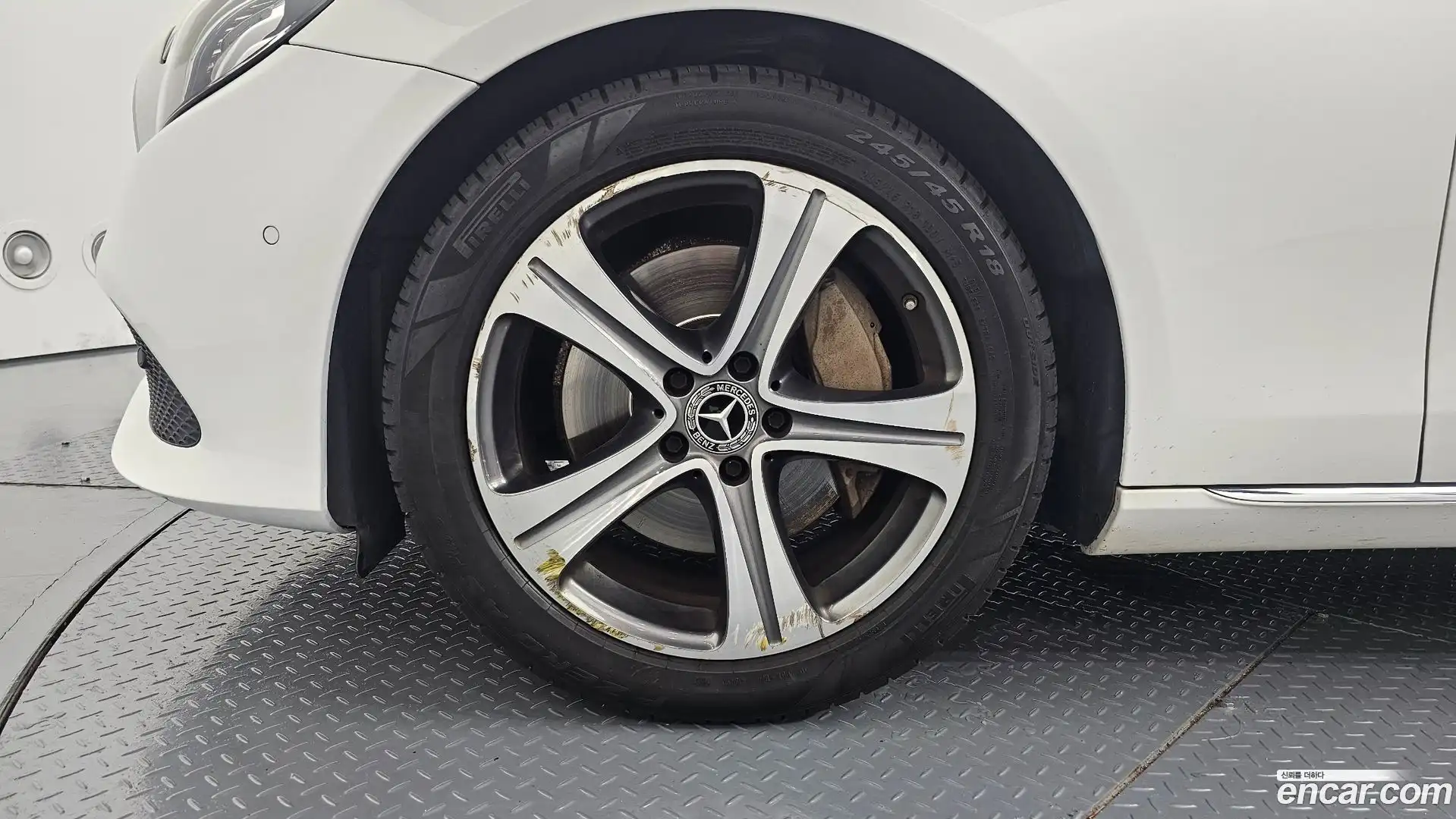 E-Class Mercedes-Benz 2018.10-OUTER-005