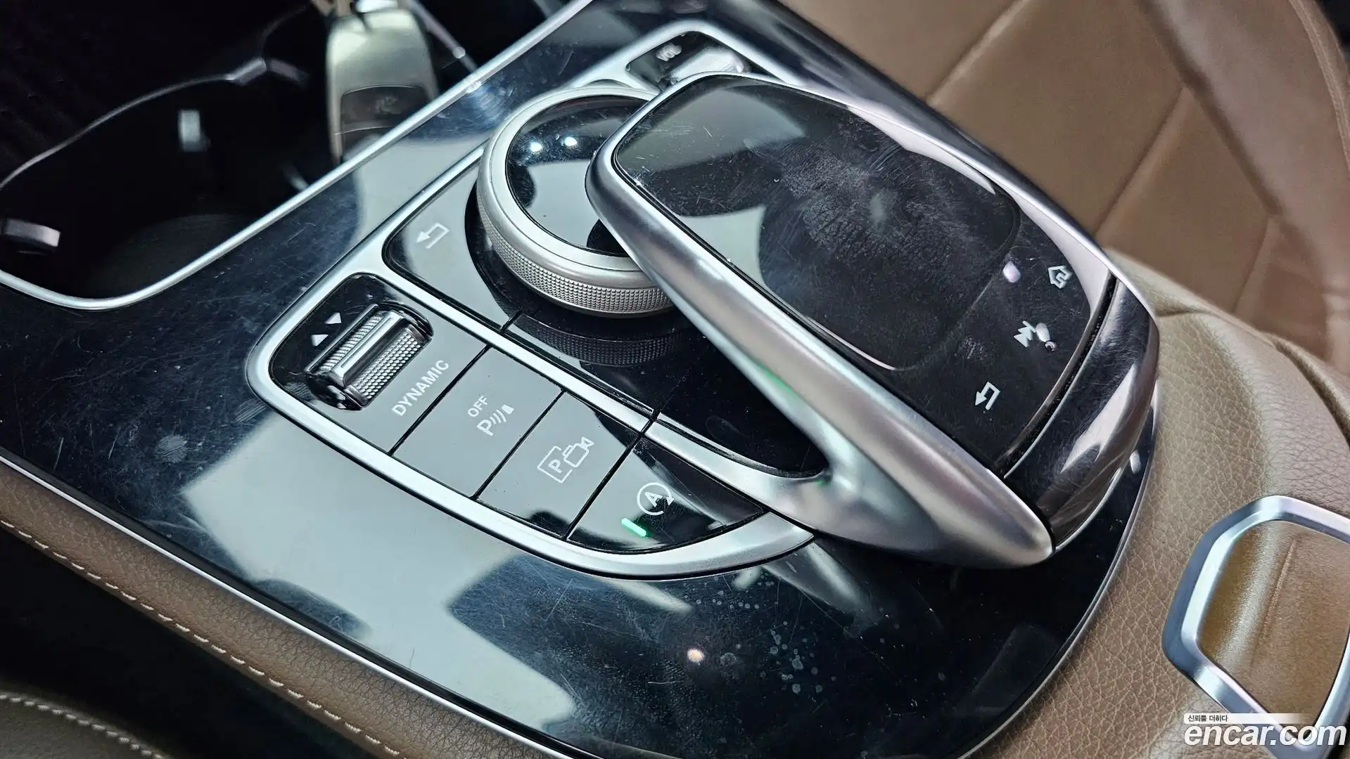 E-Class Mercedes-Benz 2018.10-OPTION-020