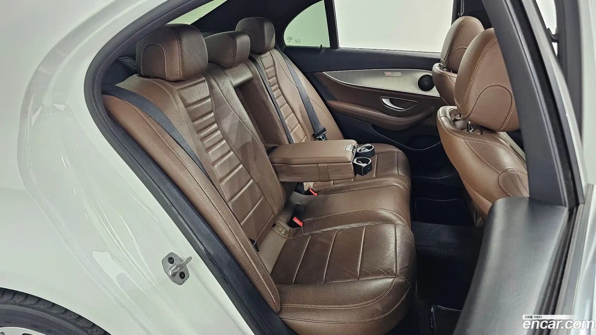 E-Class Mercedes-Benz 2018.10-INNER-036