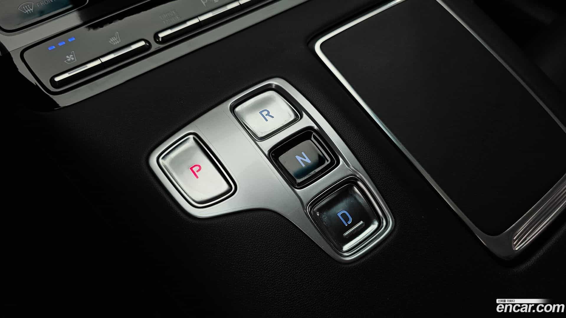 Grandeur Hyundai 2020.1-INNER-009