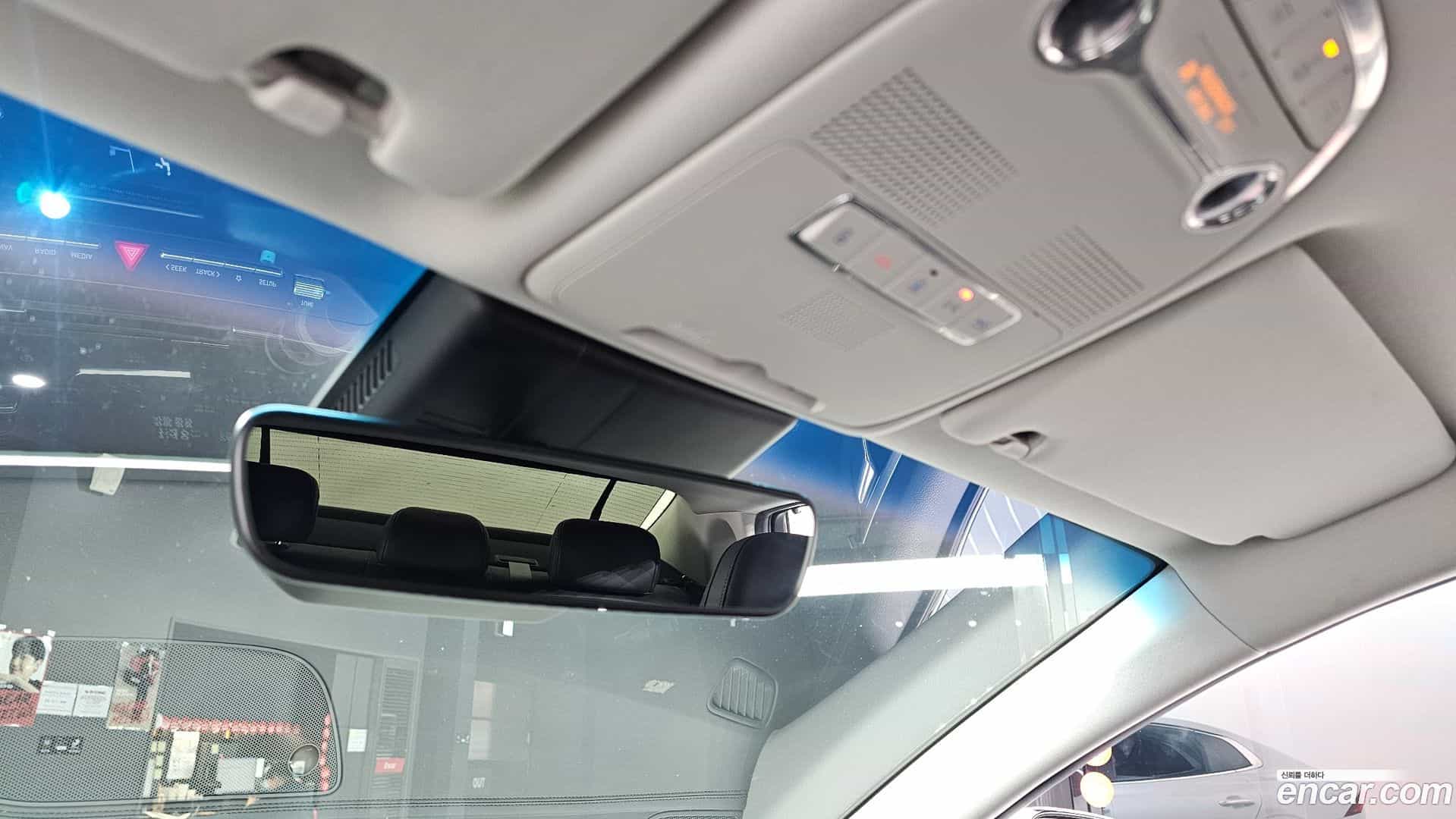 Grandeur Hyundai 2020.1-OPTION-023