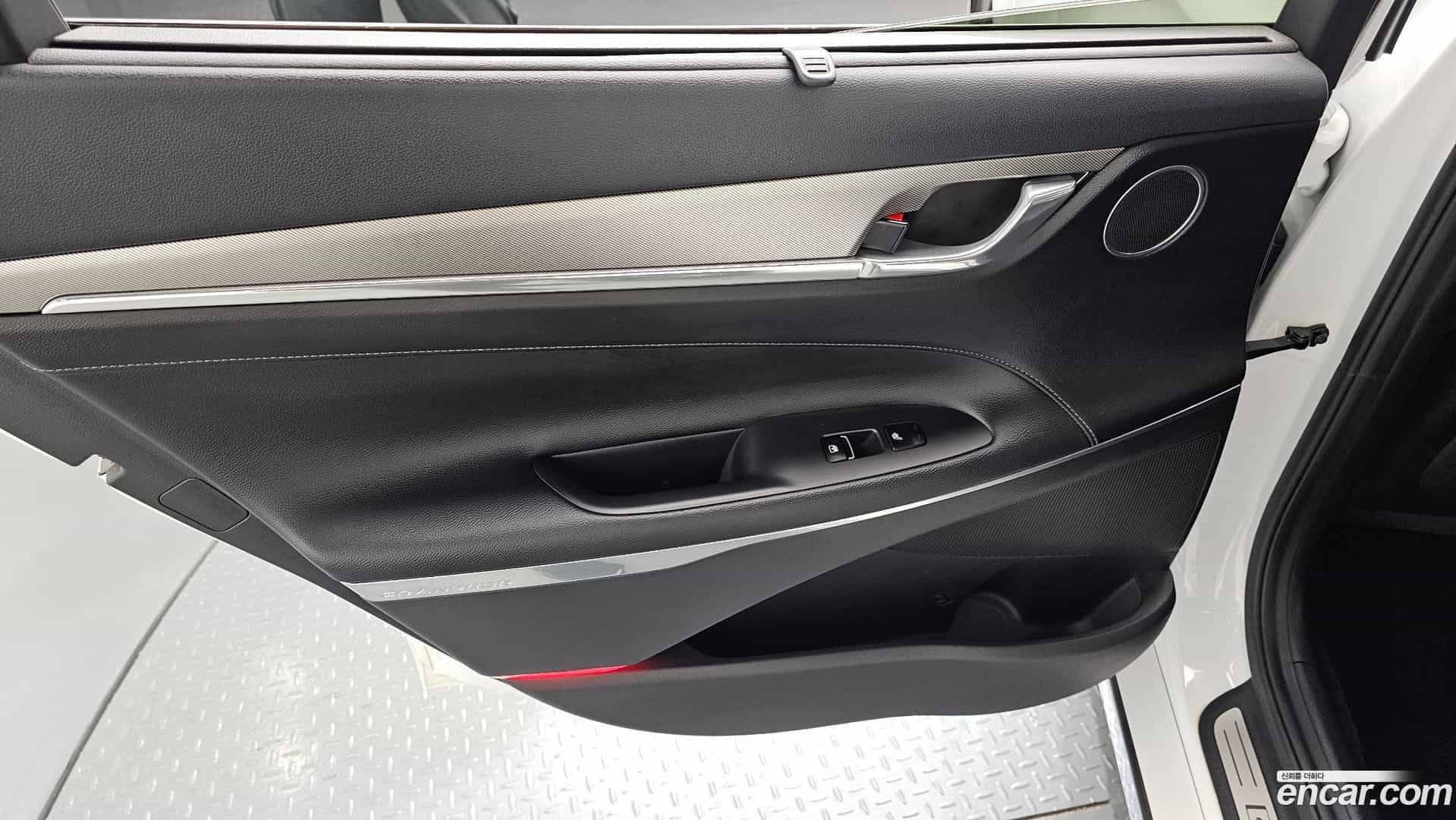 Grandeur Hyundai 2020.1-INNER-035