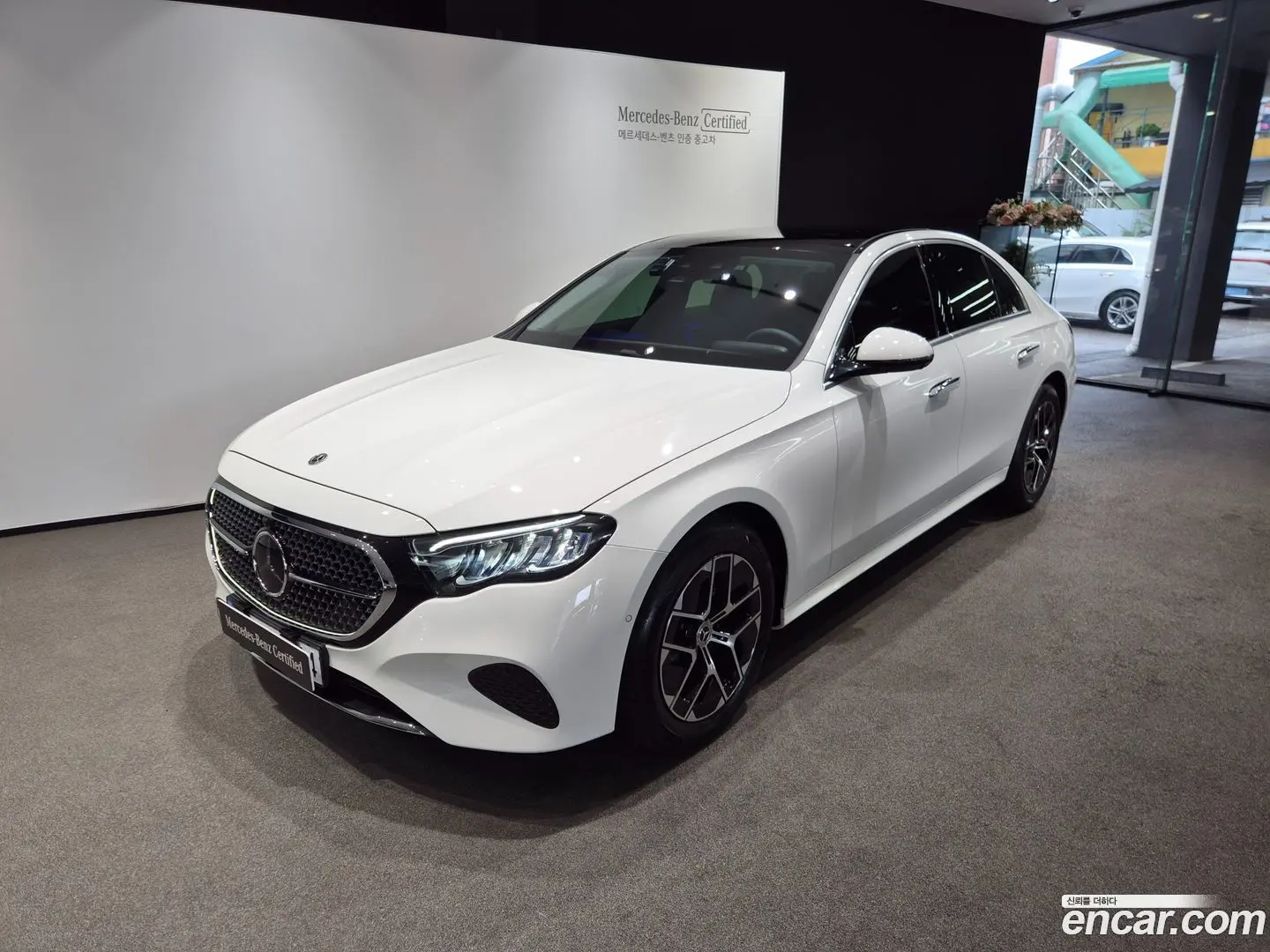 Main__Slider__Photo:E-Class Mercedes-Benz 2026.3-0