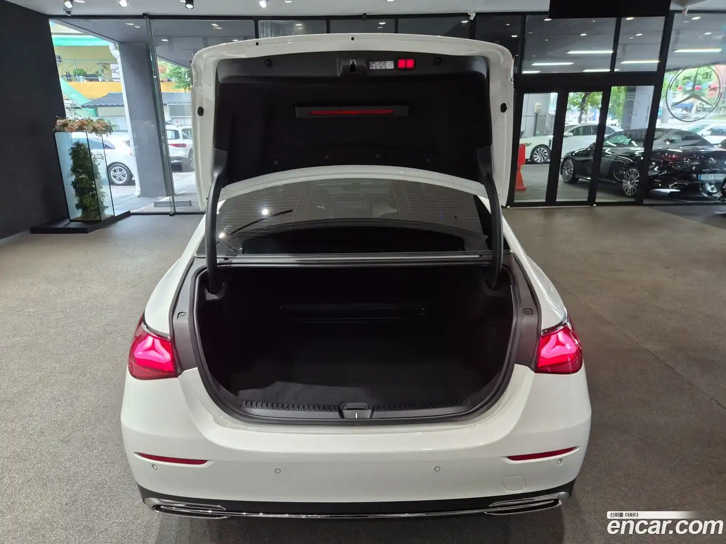 E-Class Mercedes-Benz 2026.3-OPTION-019