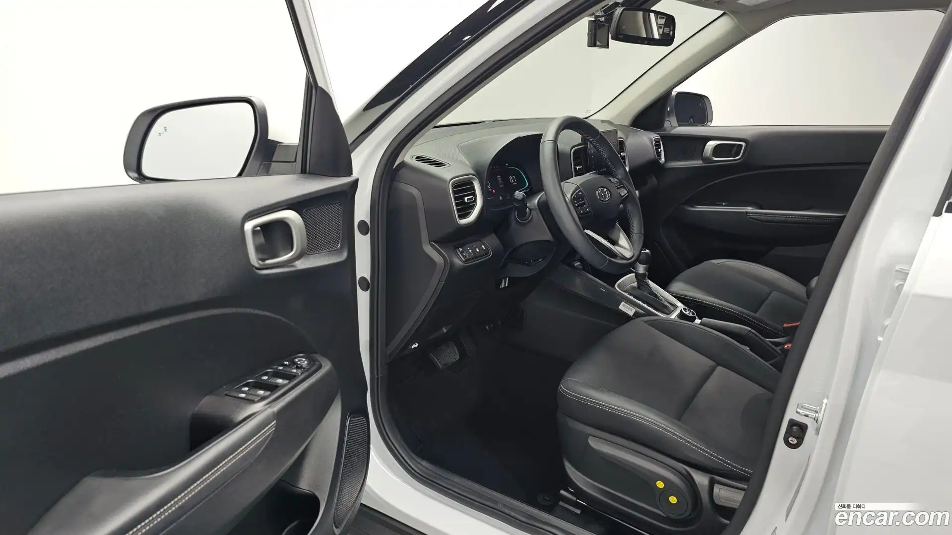 Venue Hyundai 2025.5-INNER-010