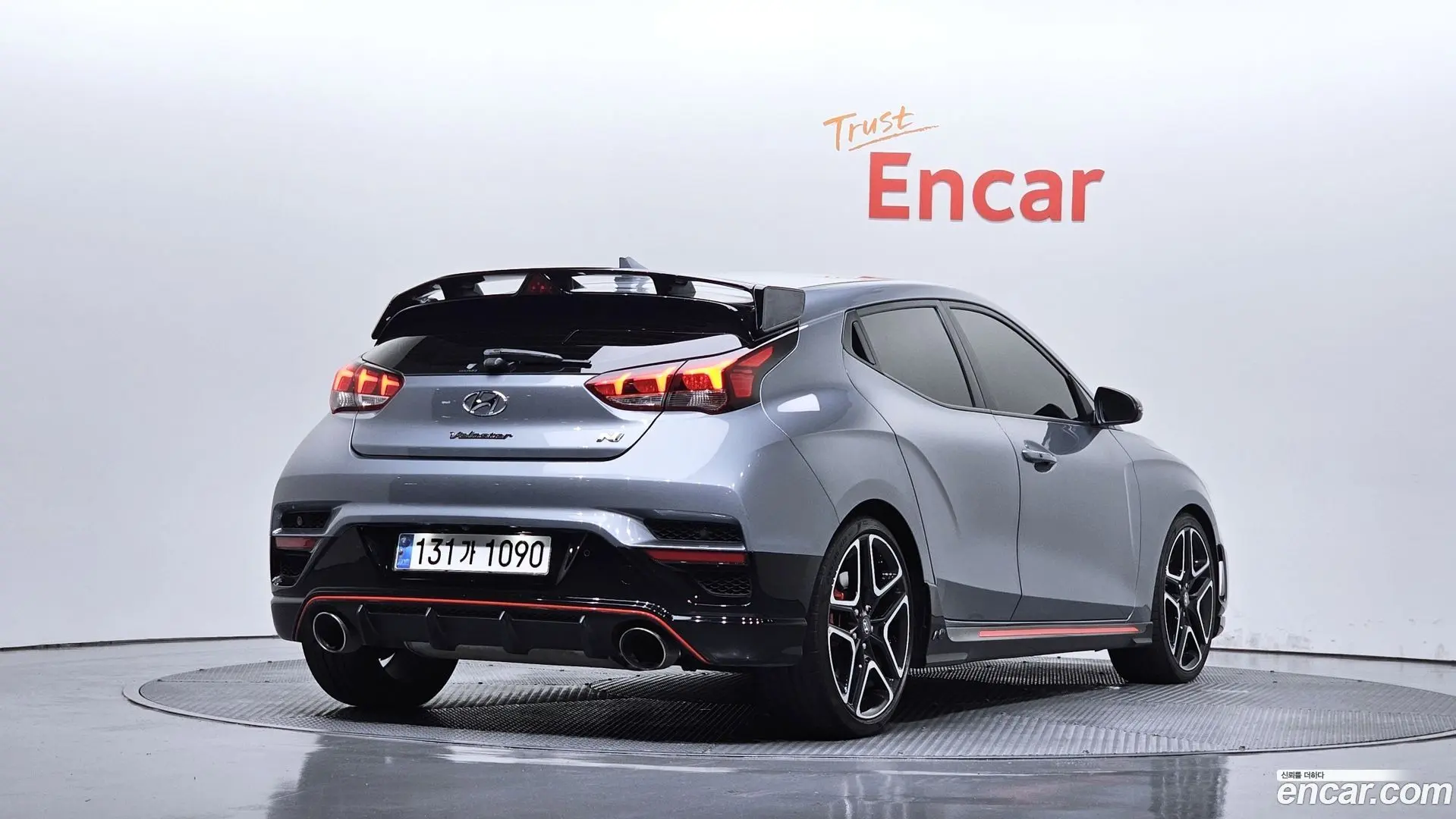 Main__Slider__Photo:Veloster Hyundai 2019.9-1