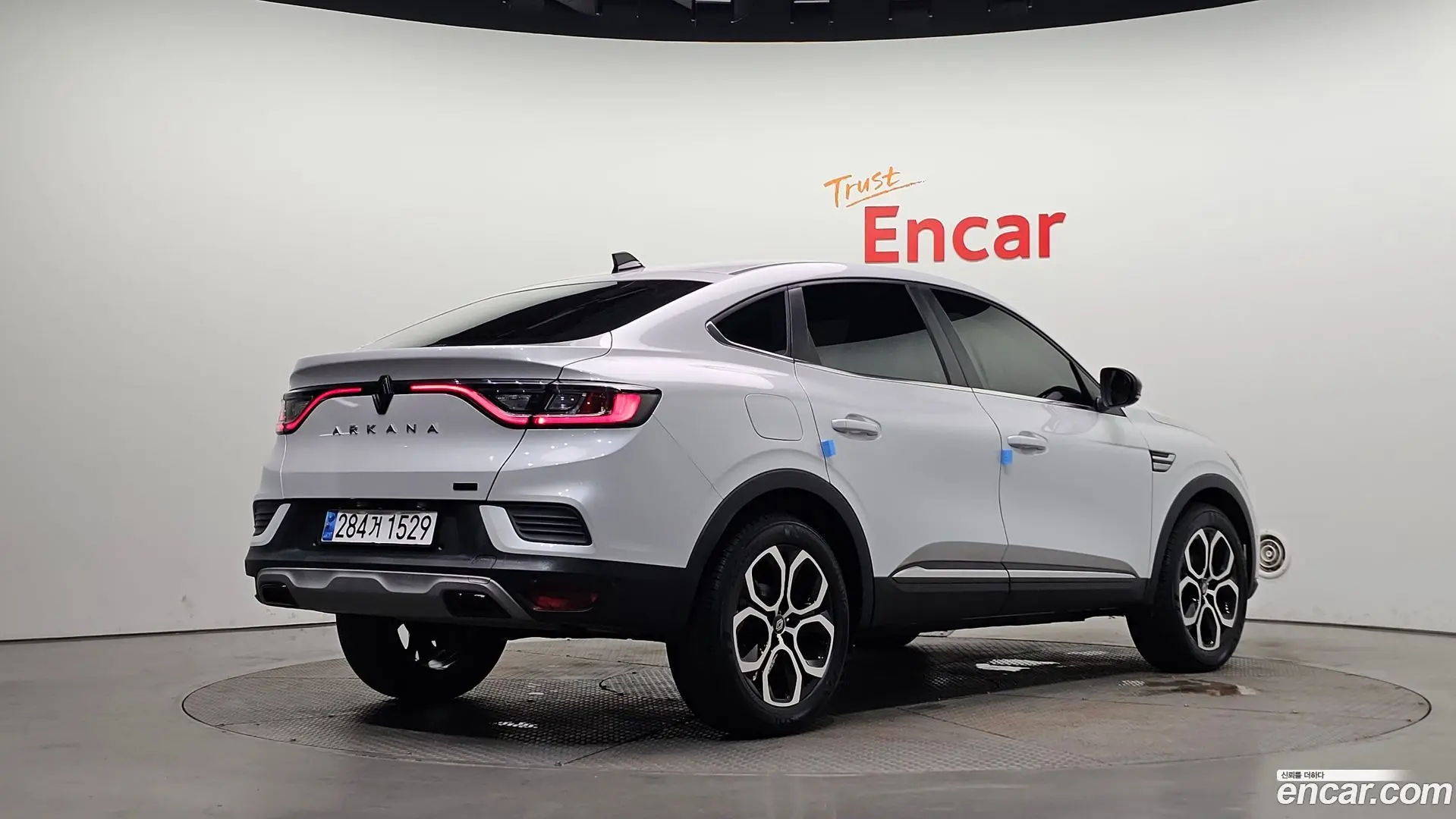 Main__Slider__Photo:Arkana Renault Korea 2024.3-1
