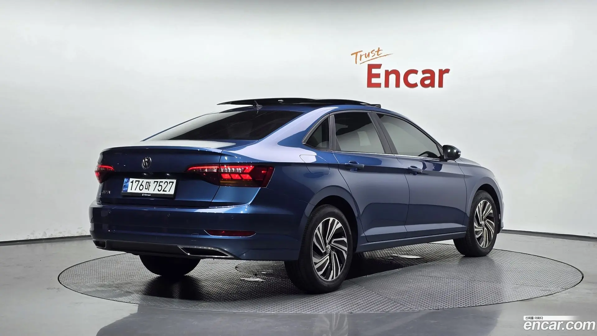 Main__Slider__Photo:Jetta Volkswagen 2020.11-1
