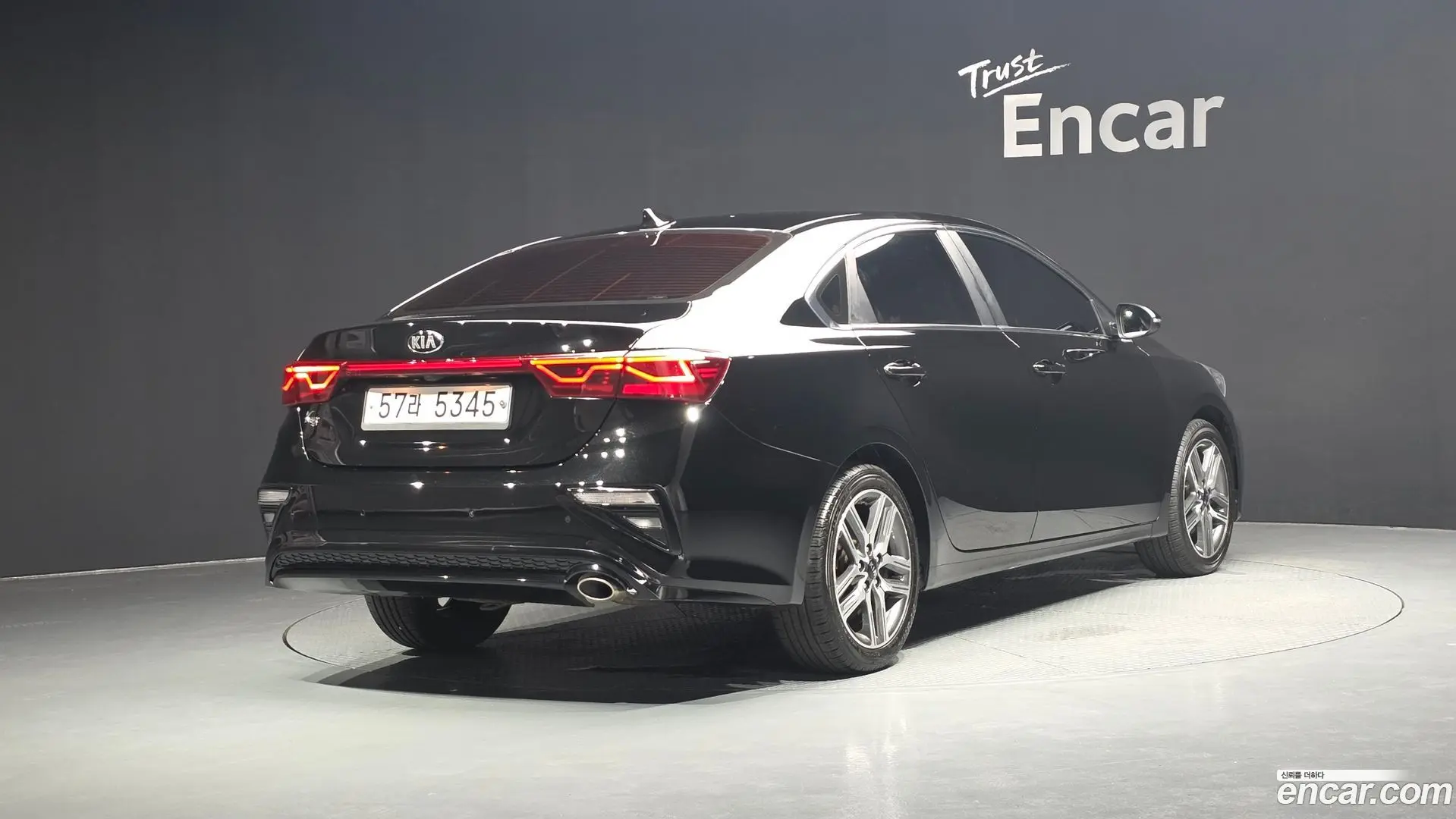 Main__Slider__Photo:K3 Kia 2018.3-1