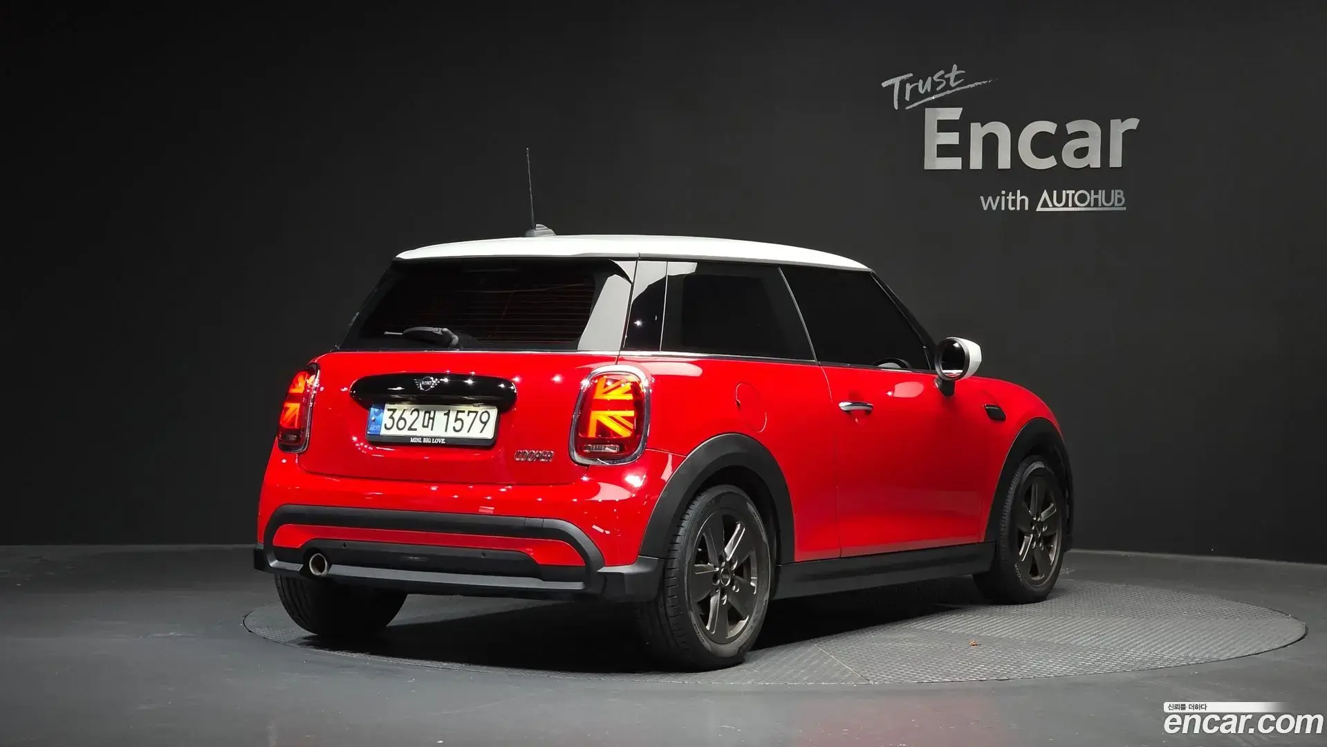 Main__Slider__Photo:Cooper Mini 2021.11-1