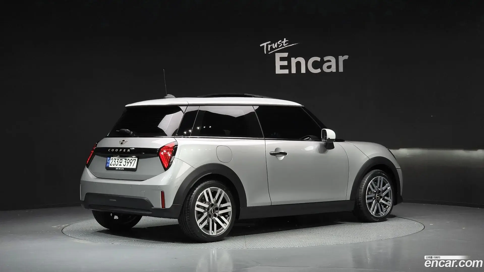 Main__Slider__Photo:Cooper Mini 2024.9-1