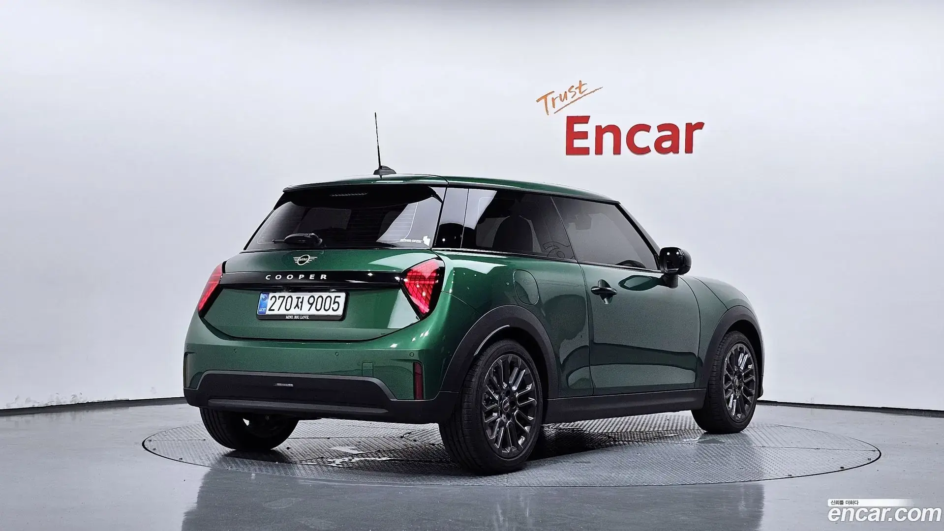Main__Slider__Photo:Cooper Mini 2025.9-1