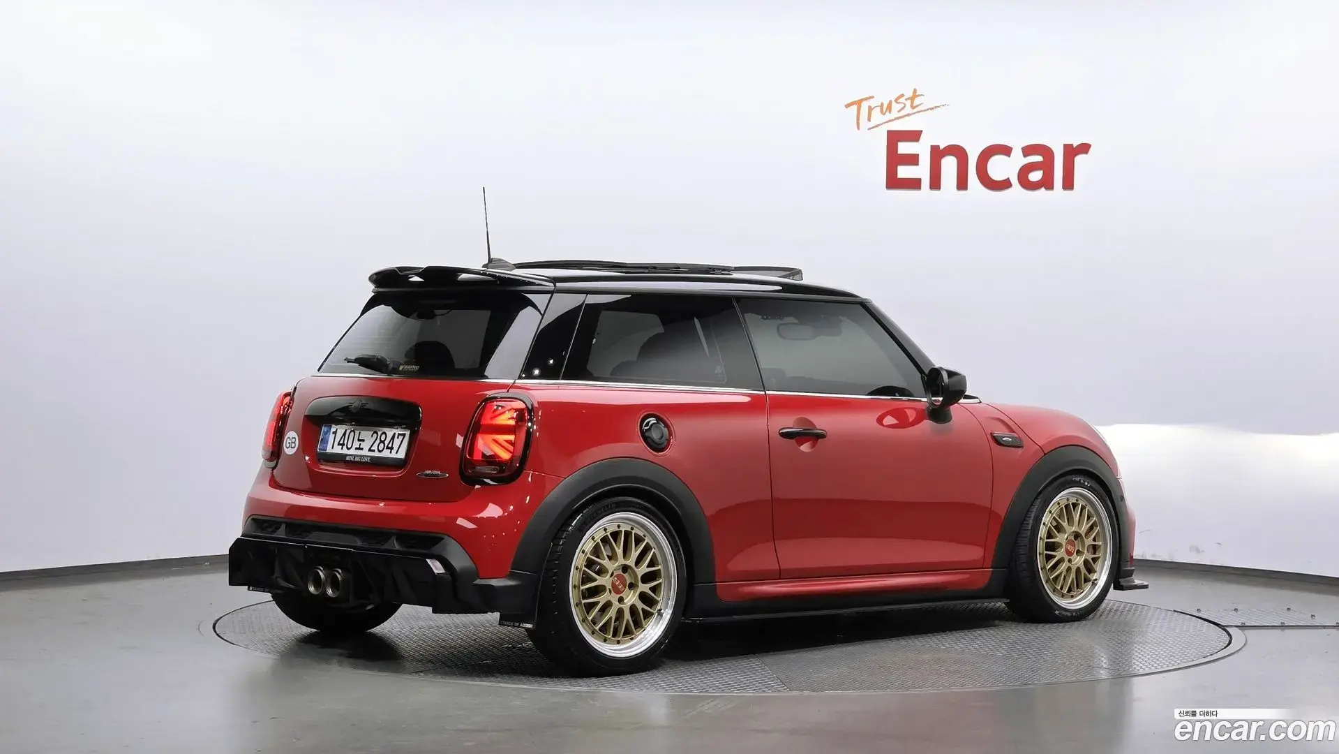 Main__Slider__Photo:Cooper Mini 2023.7-1