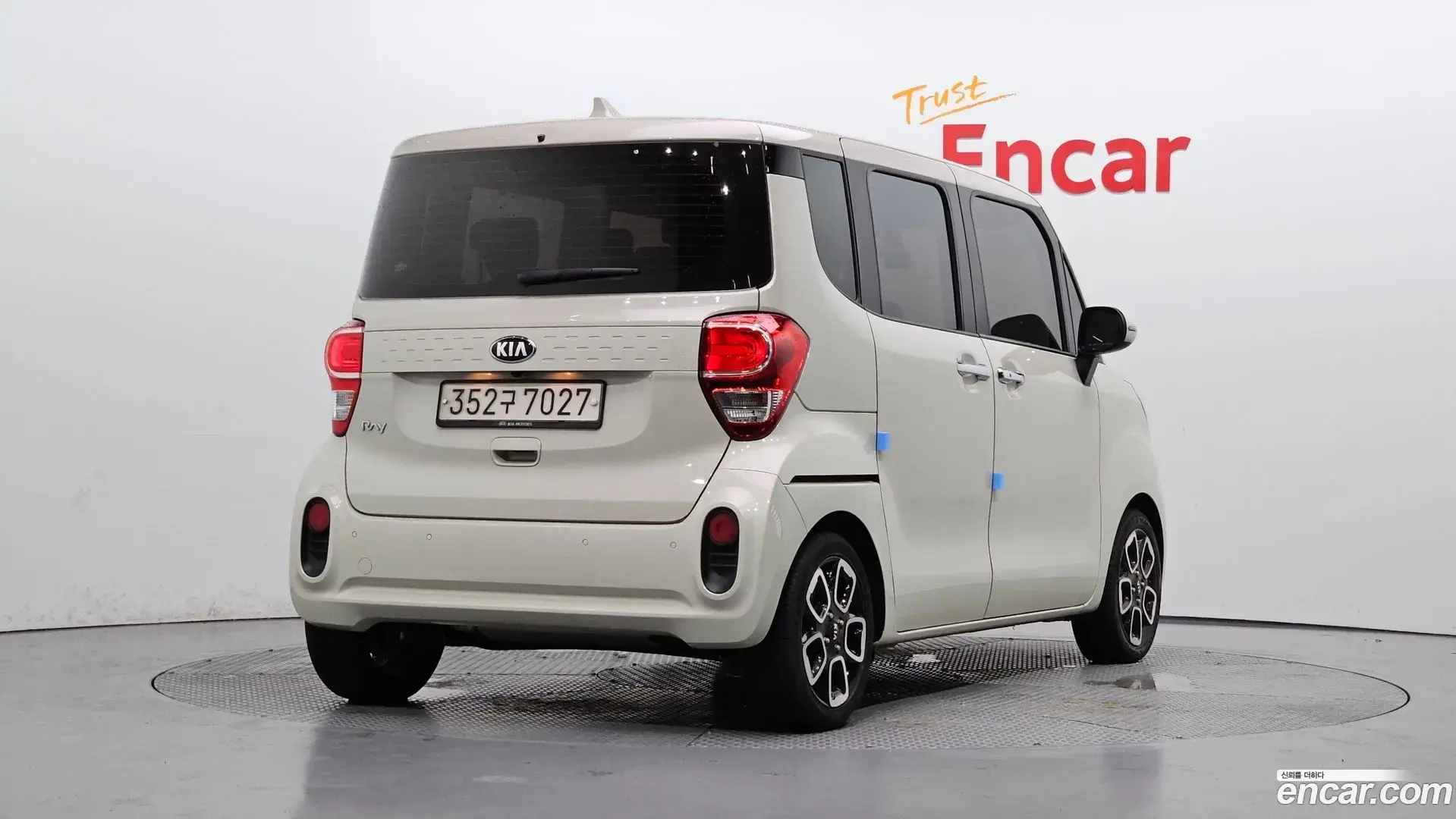 Main__Slider__Photo:RAY Kia 2020.7-1