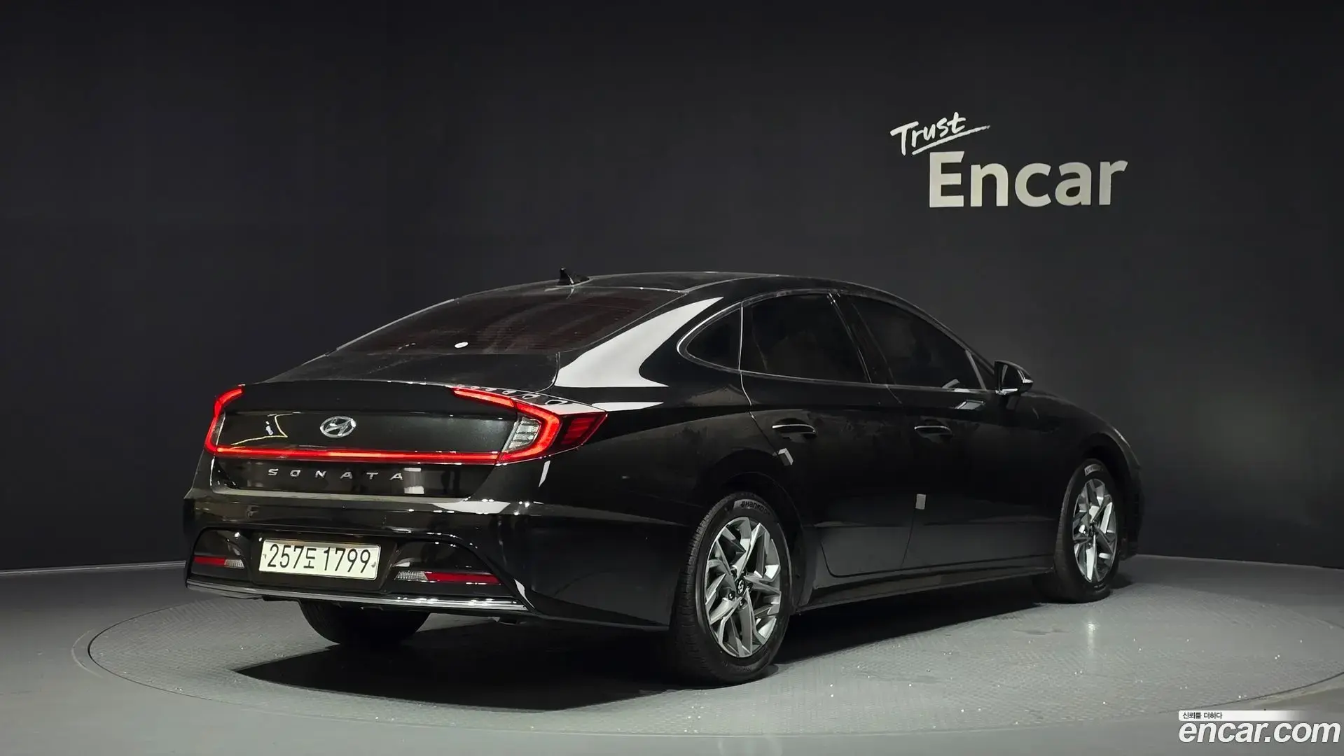 Main__Slider__Photo:Sonata Hyundai 2022.3-1