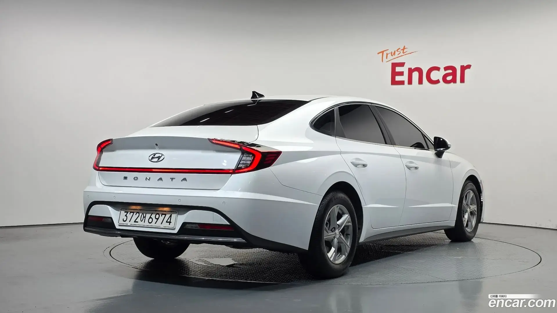 Main__Slider__Photo:Sonata Hyundai 2020.3-1