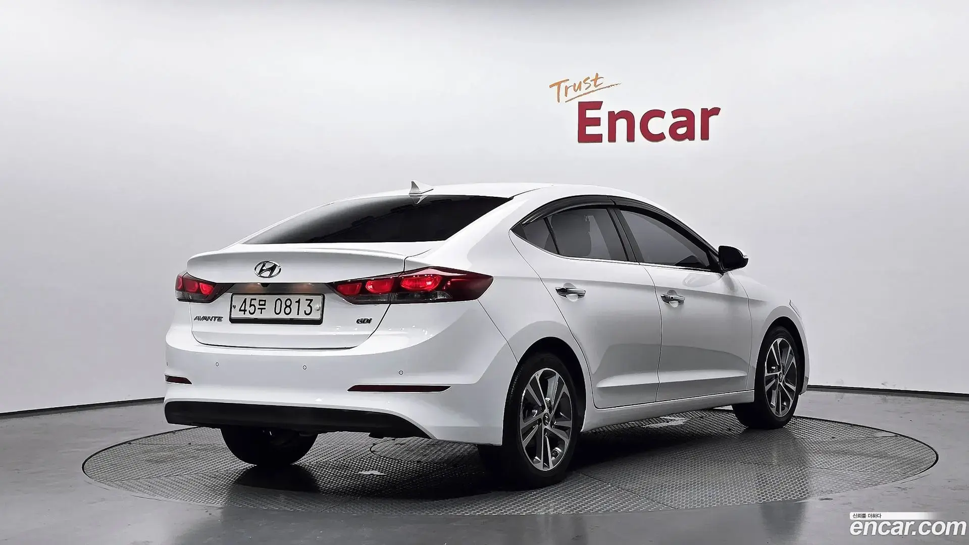Main__Slider__Photo:AVANTE Hyundai 2015.9-1