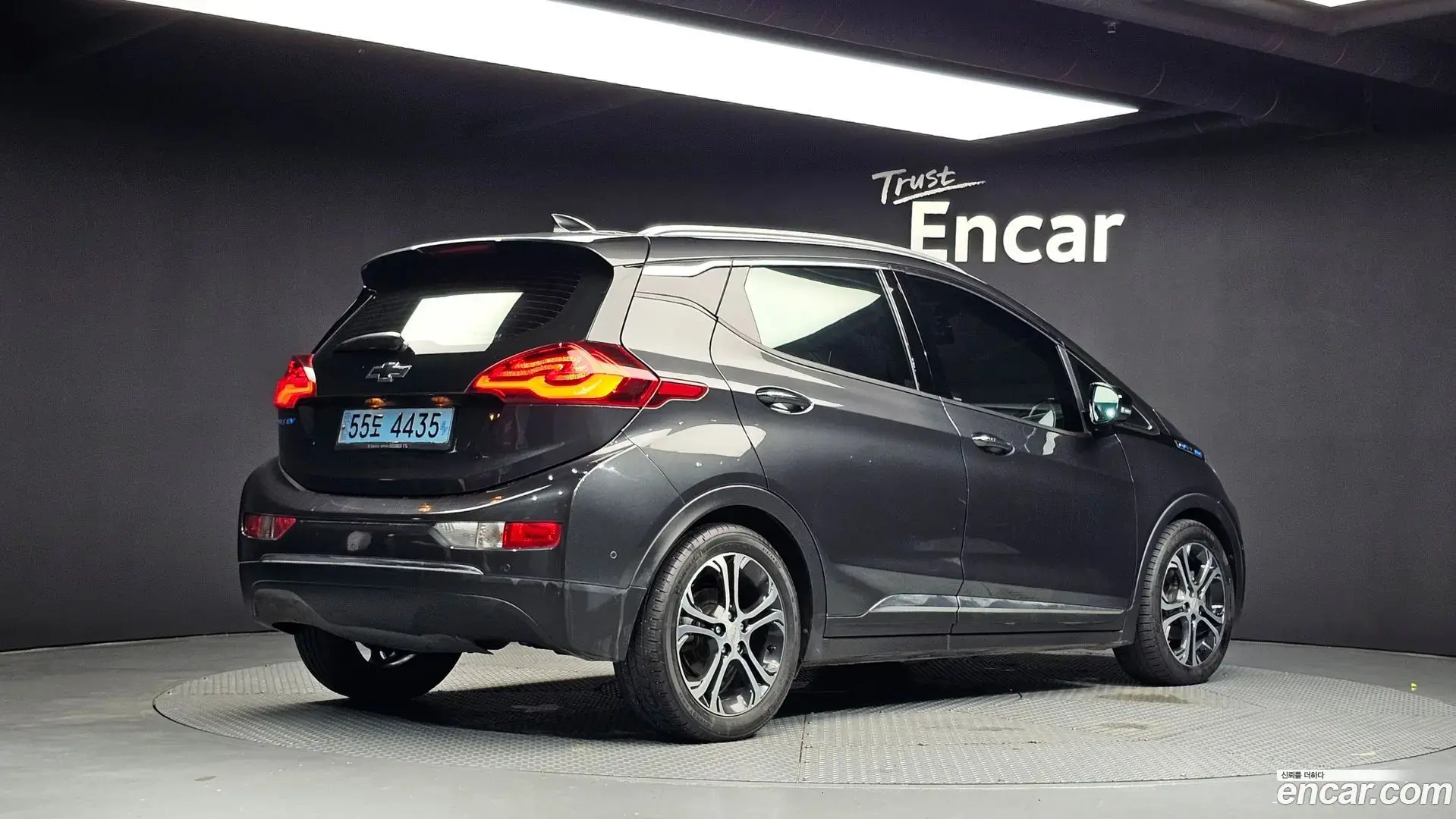 Main__Slider__Photo:Bolt EV Chevrolet 2018.4-1