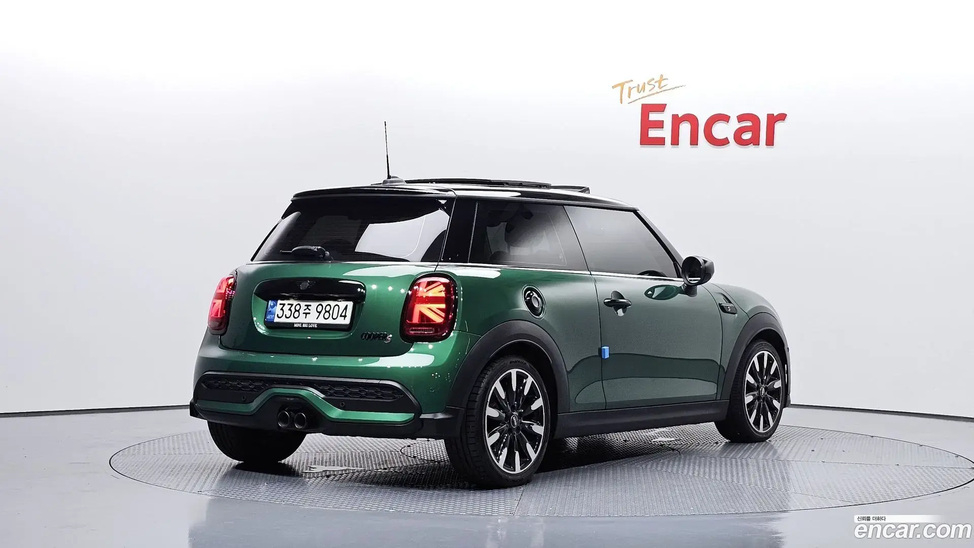Main__Slider__Photo:Cooper Mini 2021.9-1