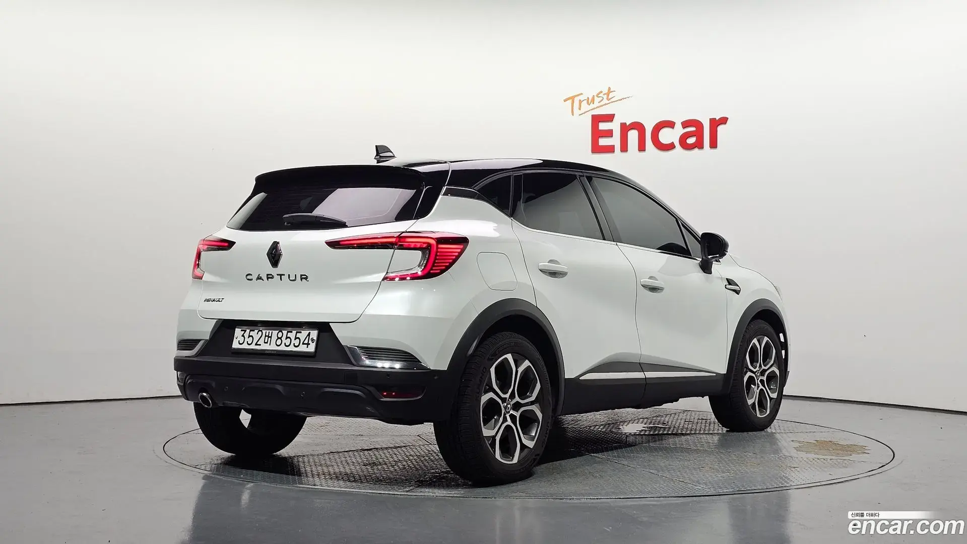 Main__Slider__Photo:Captur Renault Korea 2020.5-1
