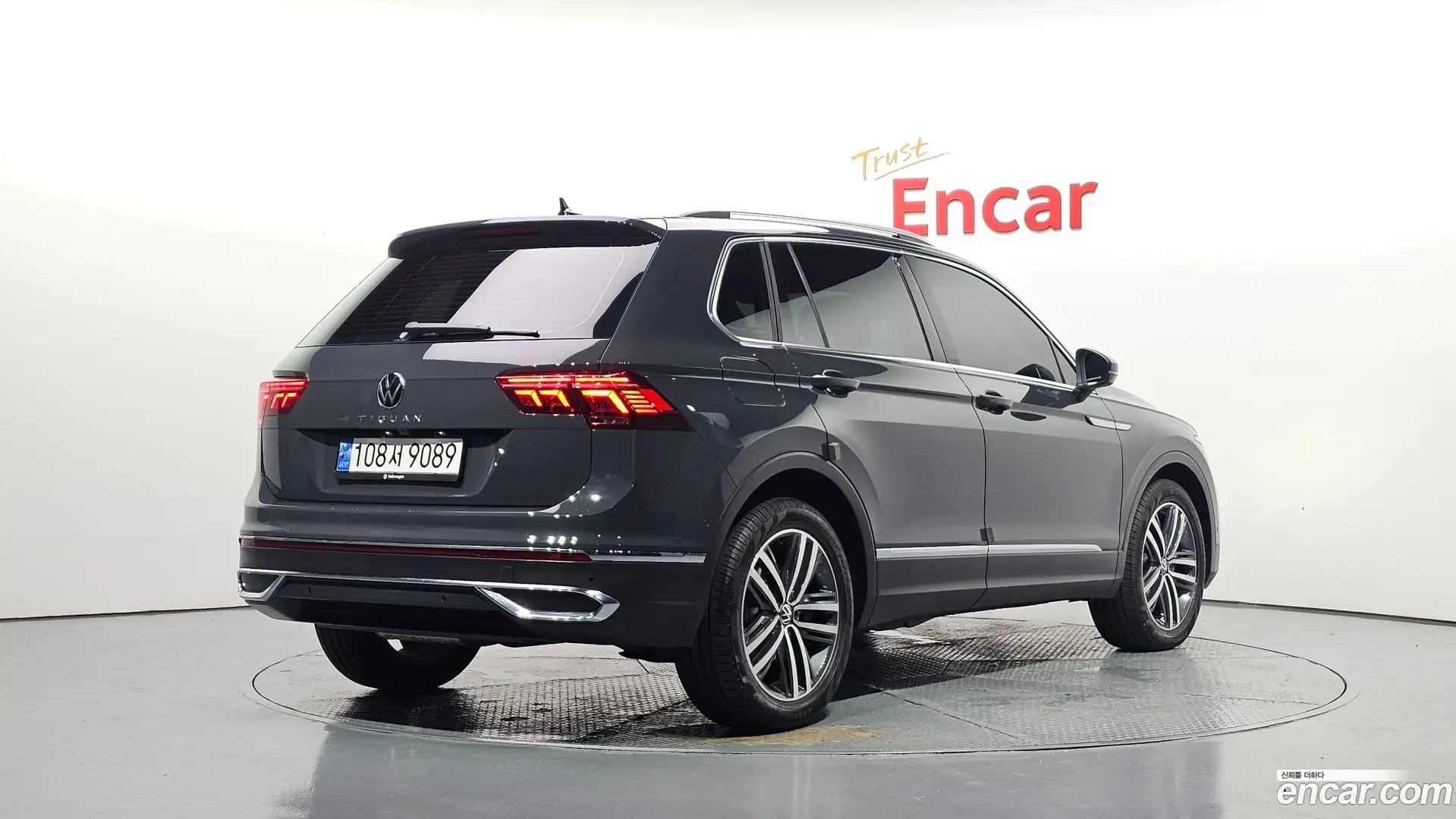 Main__Slider__Photo:Tiguan Volkswagen 2023.7-1