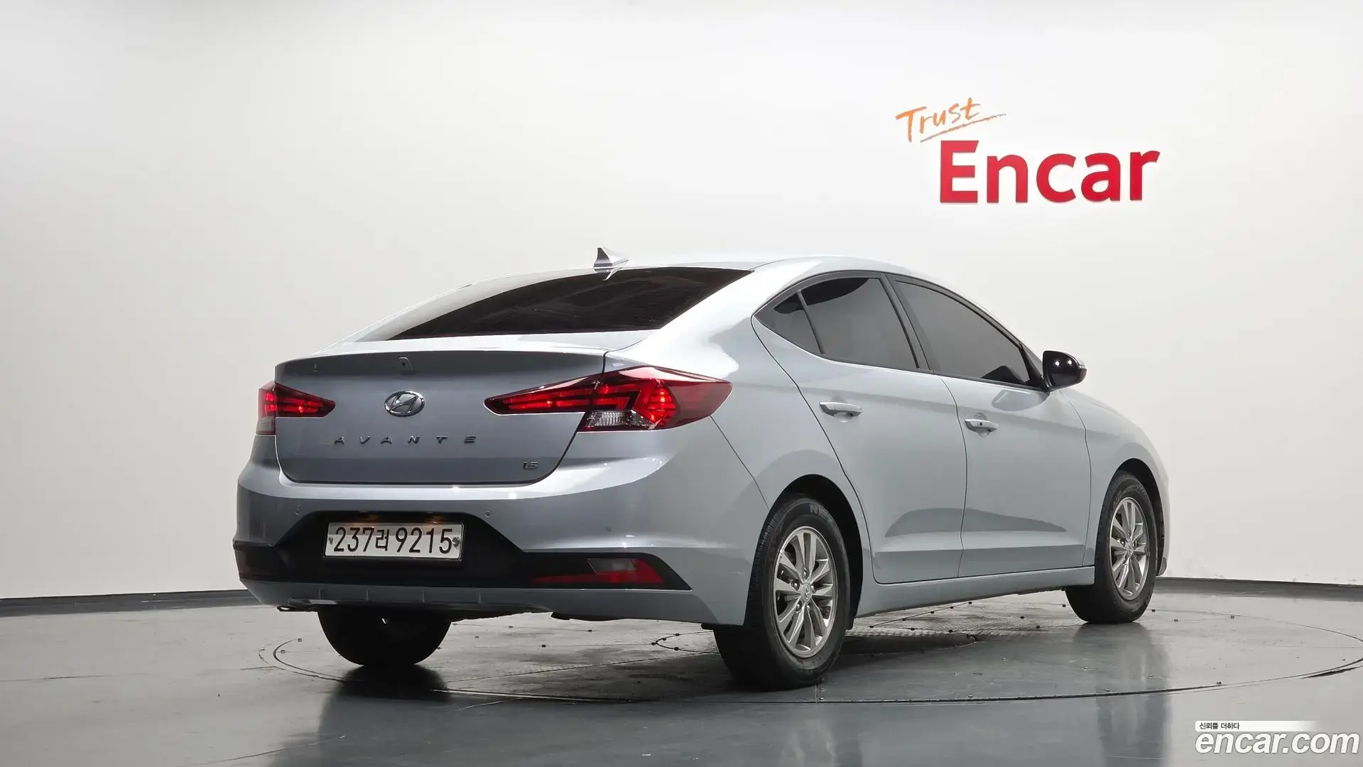 Main__Slider__Photo:AVANTE Hyundai 2019.8-1