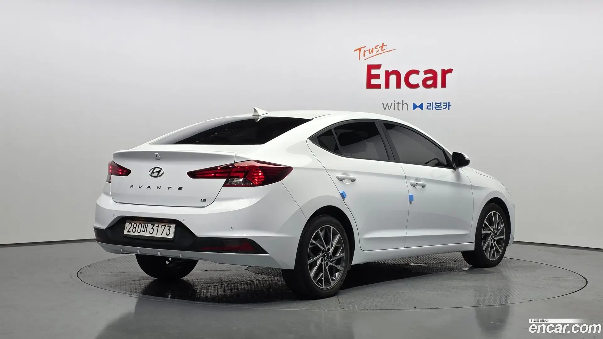 Main__Slider__Photo:AVANTE Hyundai 2019.11-1