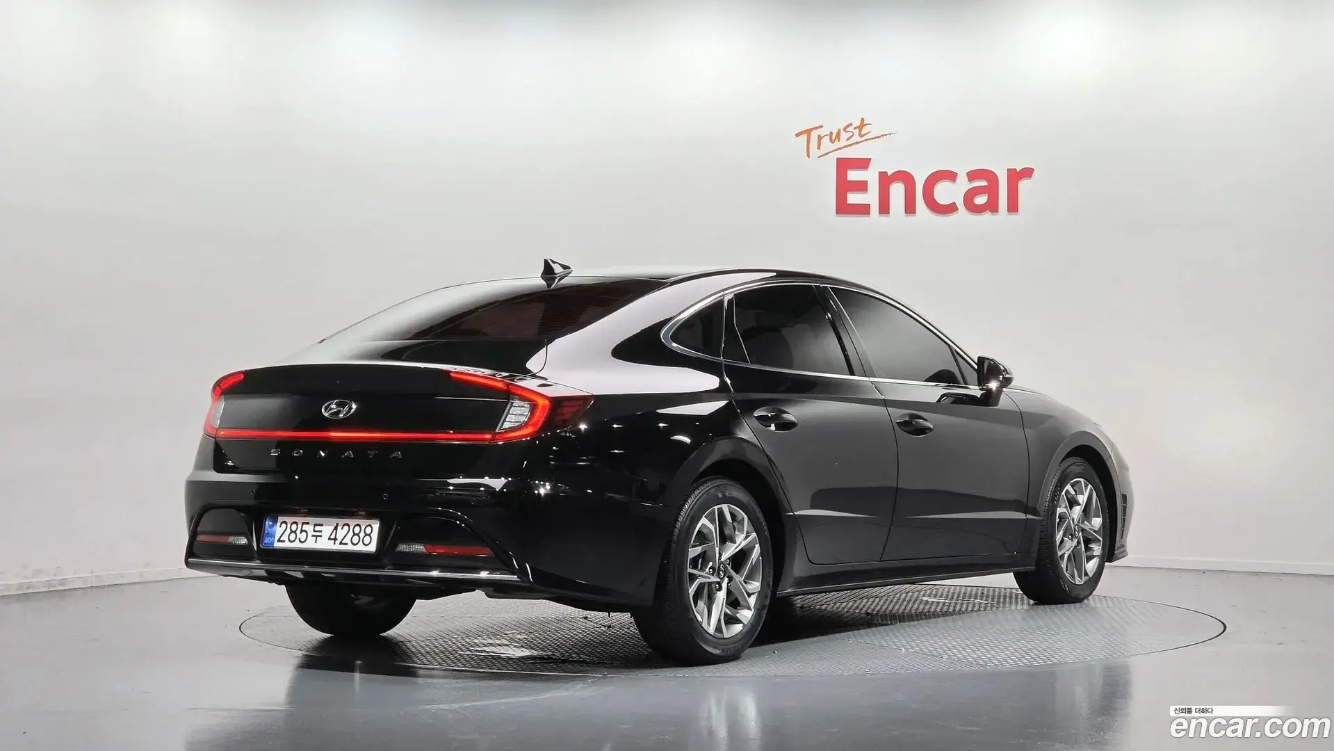 Main__Slider__Photo:Sonata Hyundai 2021.5-1