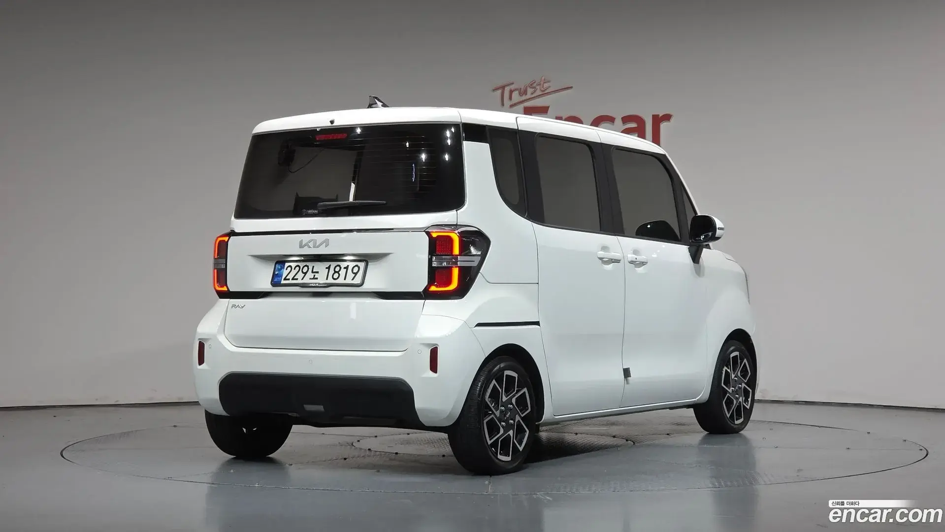 Main__Slider__Photo:RAY Kia 2022.8-1