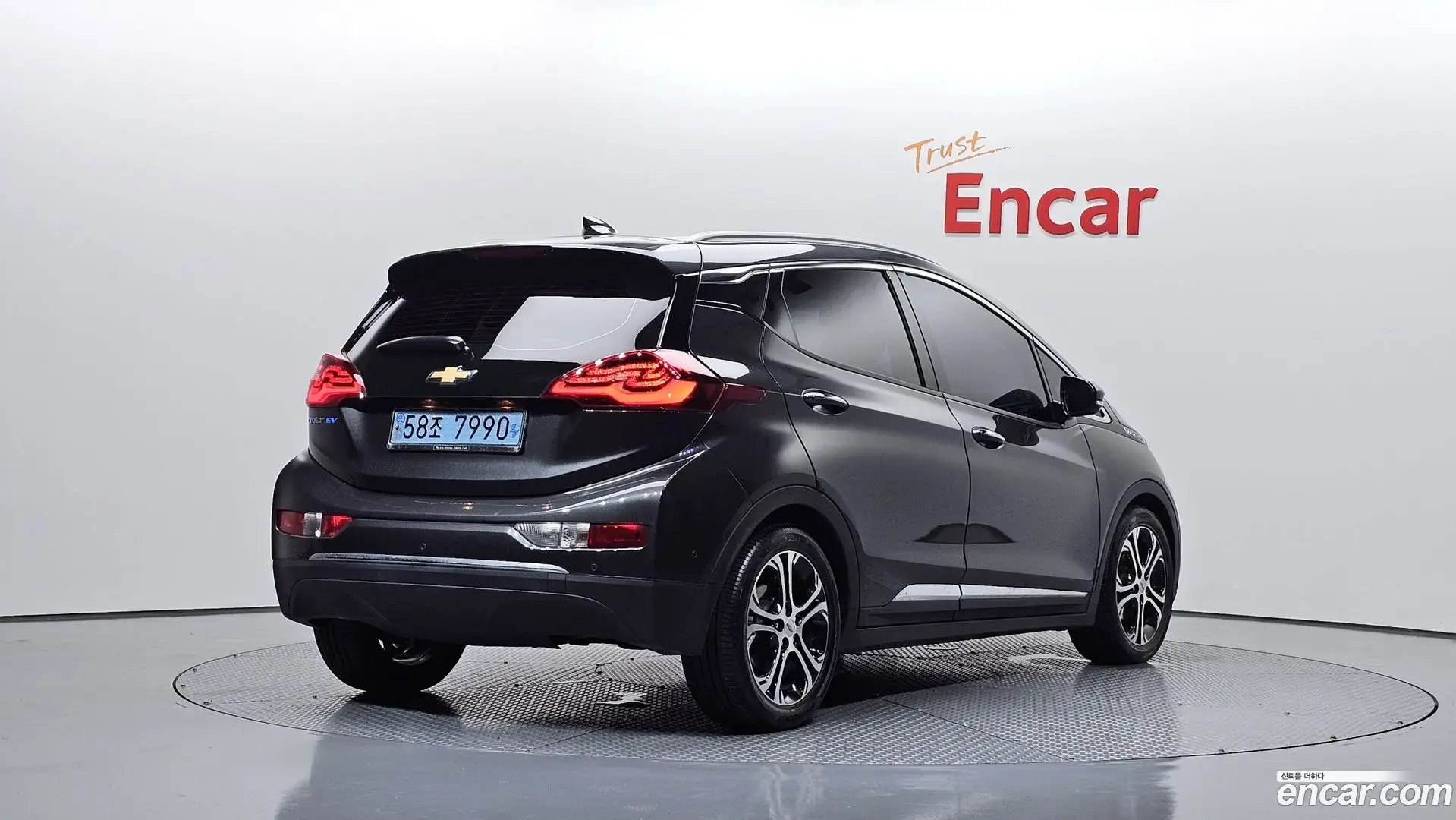 Main__Slider__Photo:Bolt EV Chevrolet 2018.5-1