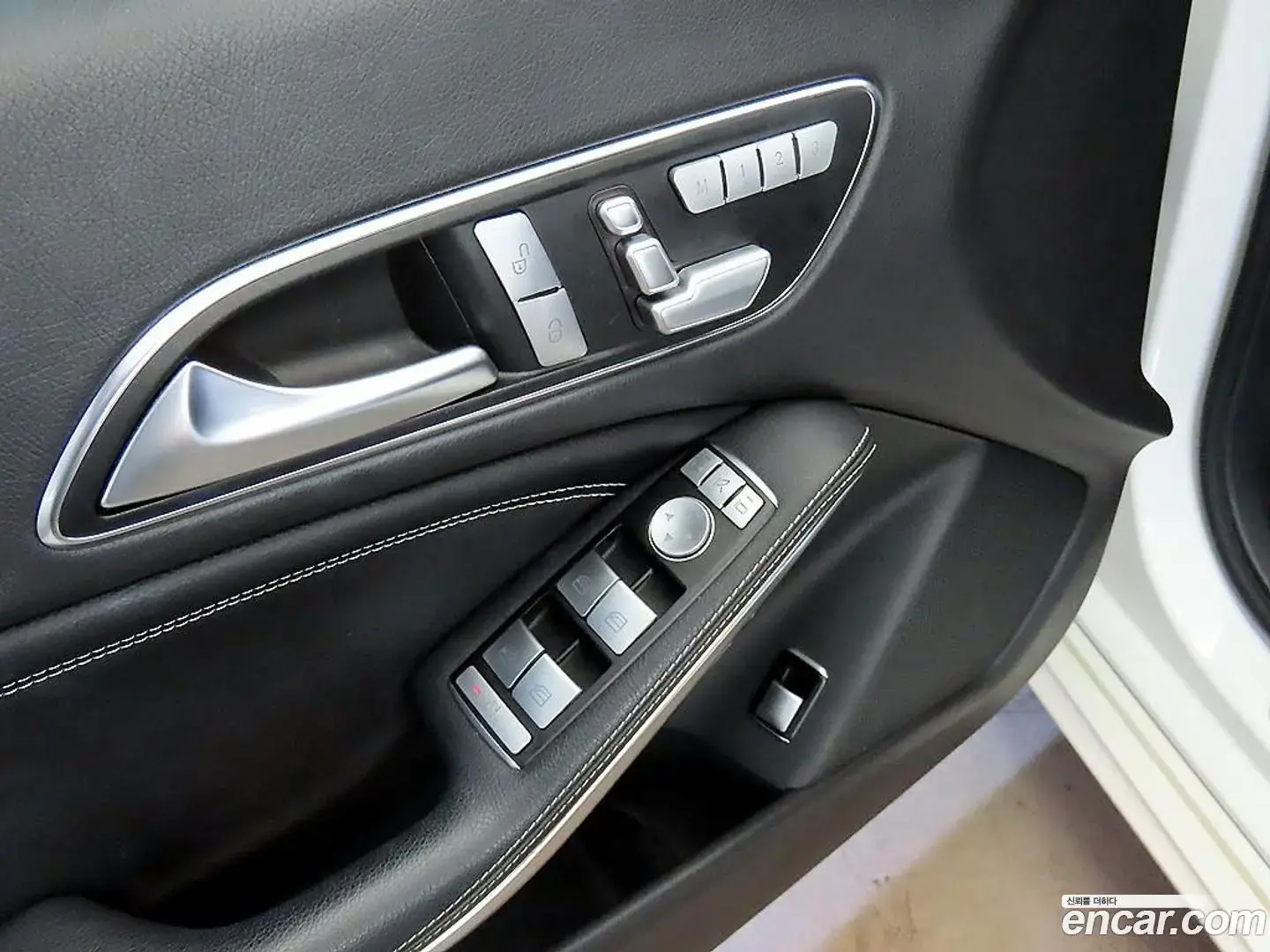 Main__Slider__Photo:CLA-Class Mercedes-Benz 2015.11-1
