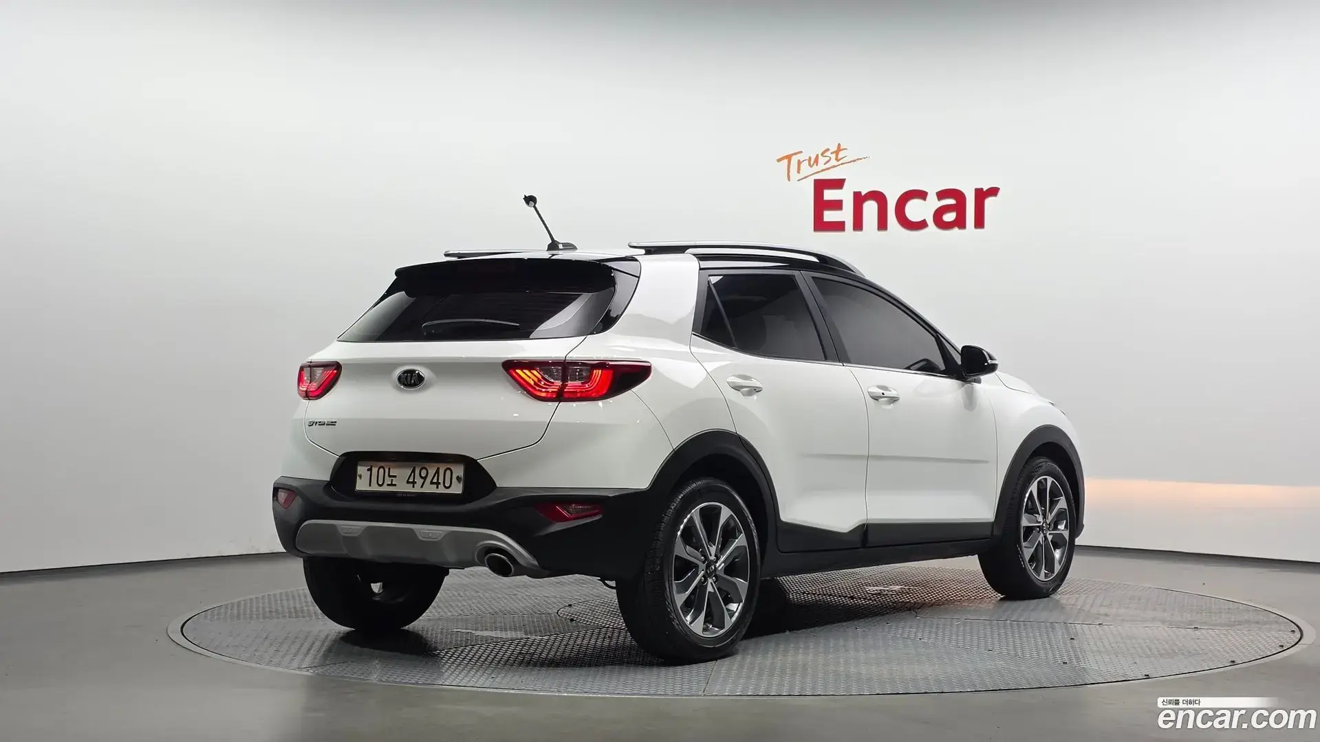 Main__Slider__Photo:Stonic Kia 2018.6-1