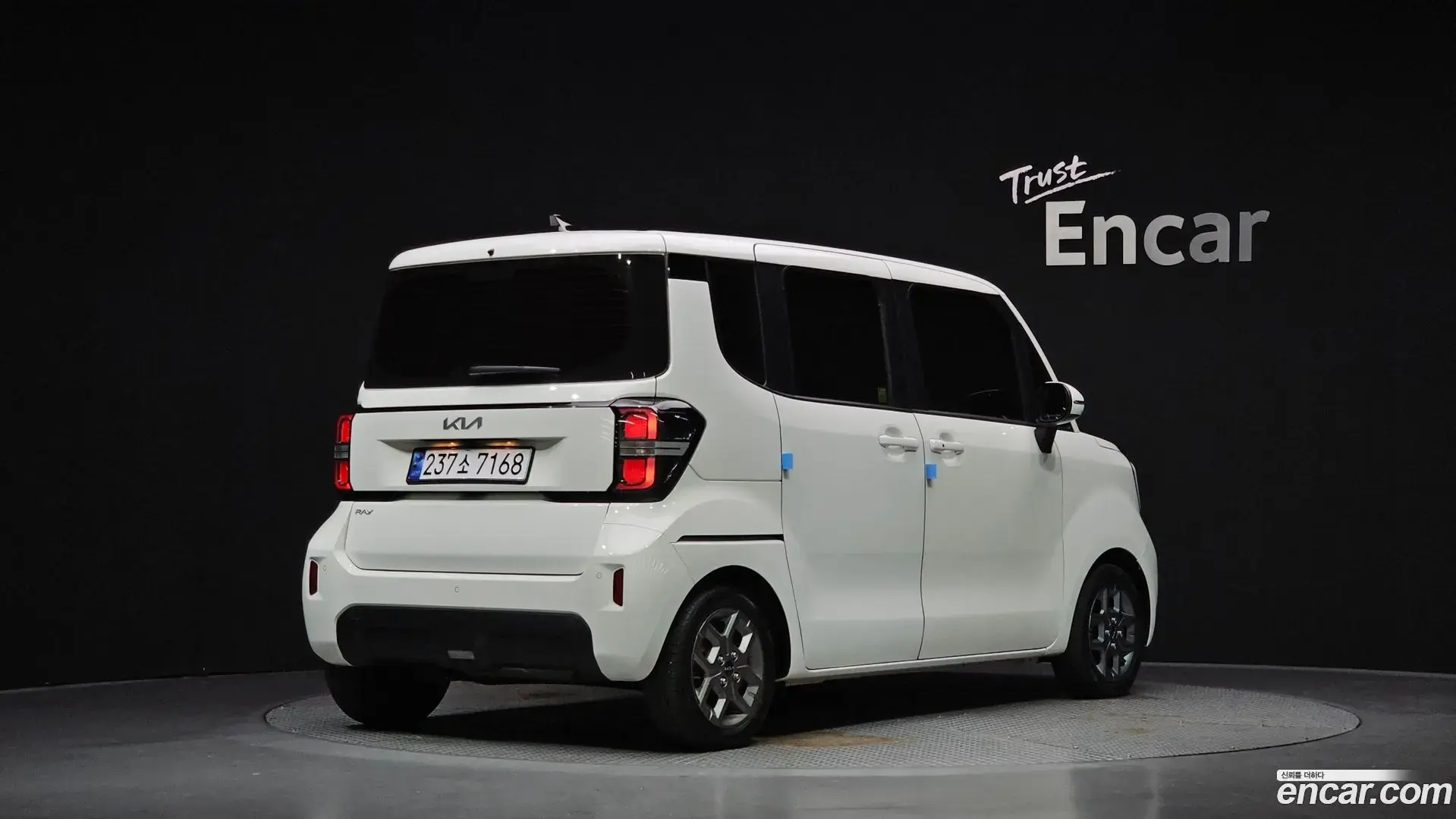 Main__Slider__Photo:RAY Kia 2023.1-1