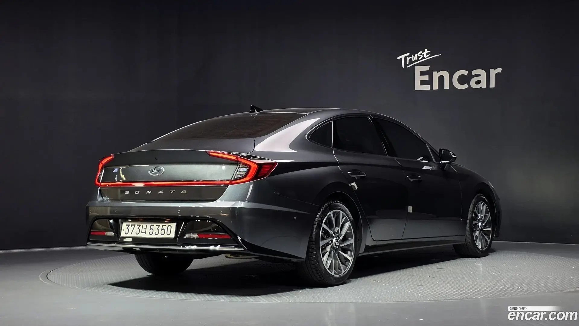 Main__Slider__Photo:Sonata Hyundai 2023.1-1