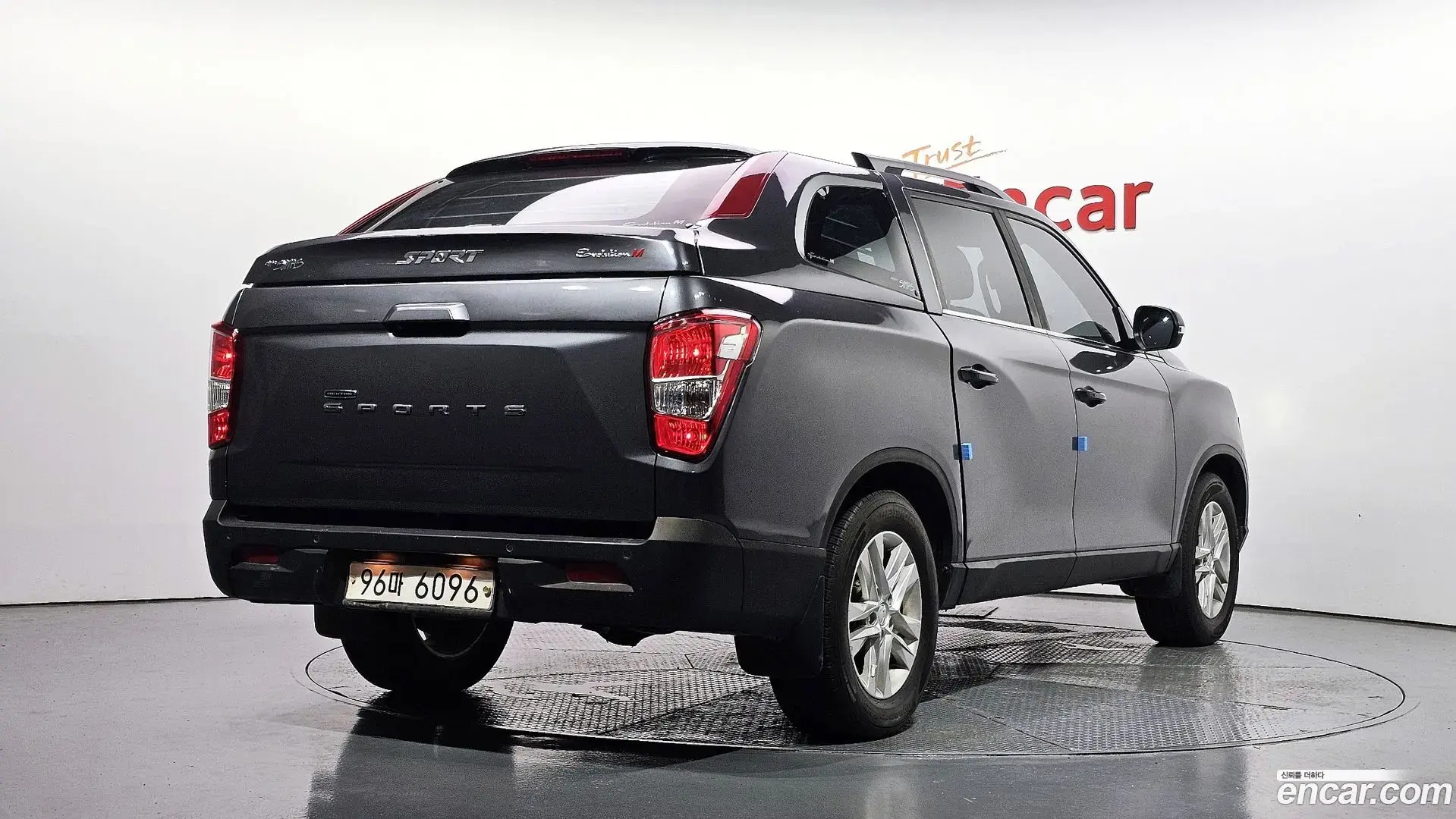 Main__Slider__Photo:Rexton KG Mobility 2021.2-1