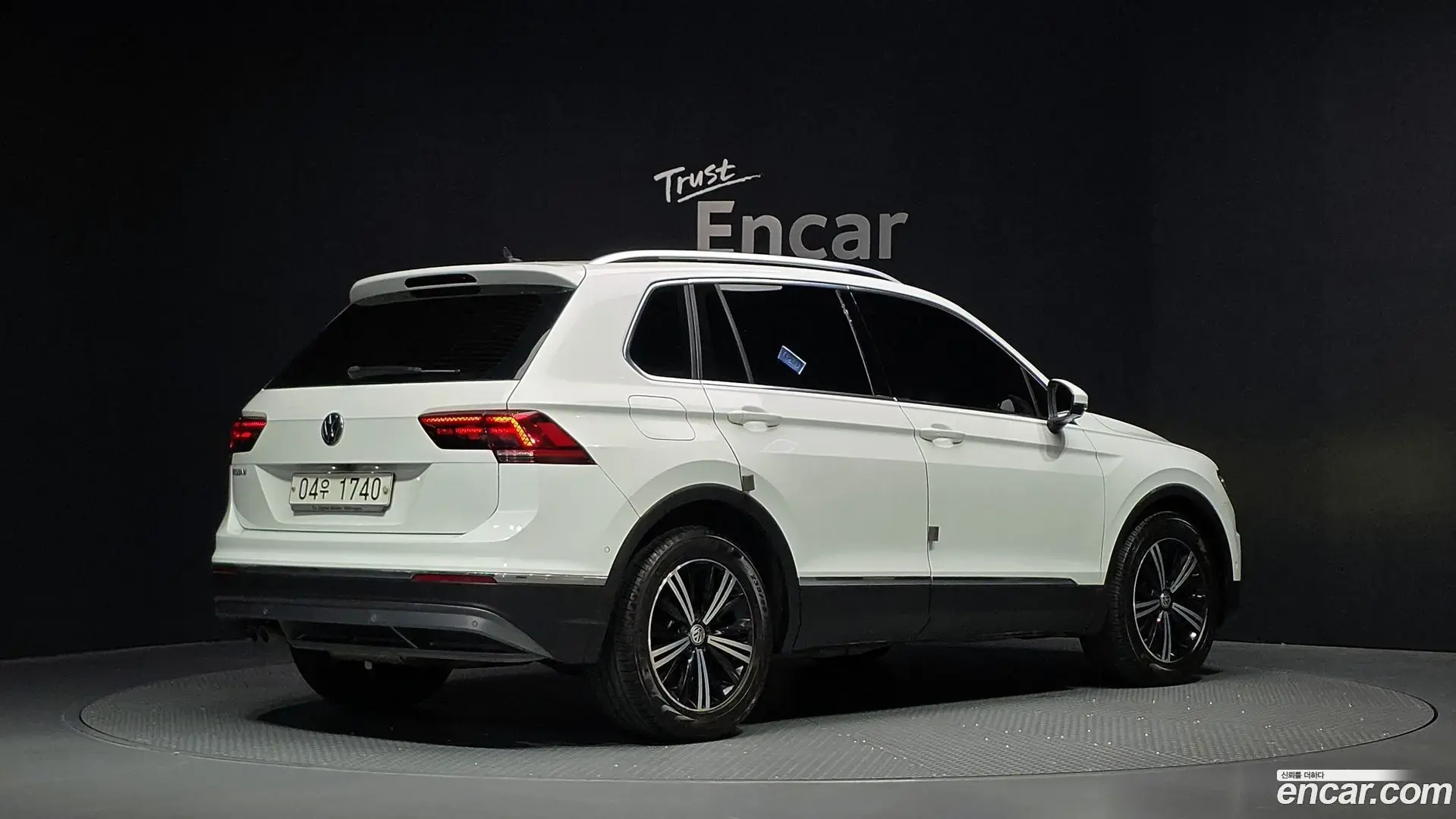 Main__Slider__Photo:Tiguan Volkswagen 2018.5-1