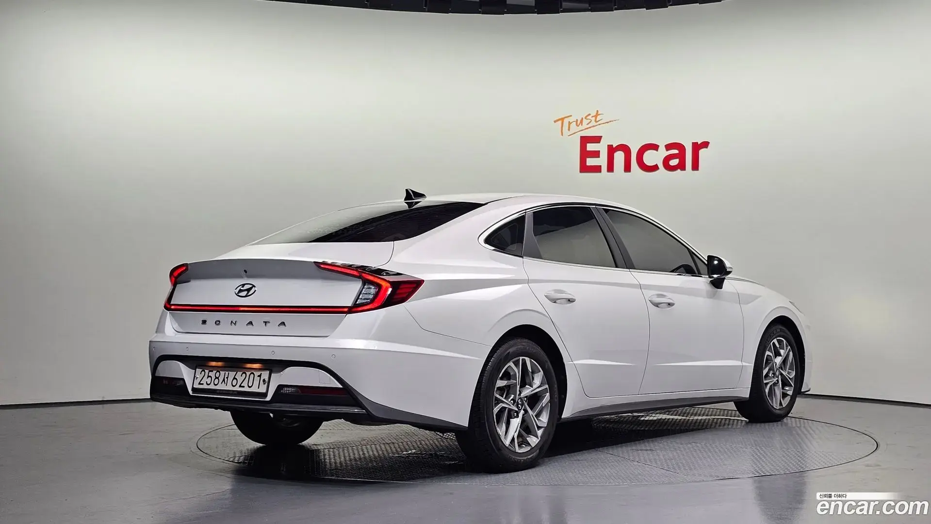 Main__Slider__Photo:Sonata Hyundai 2019.8-1