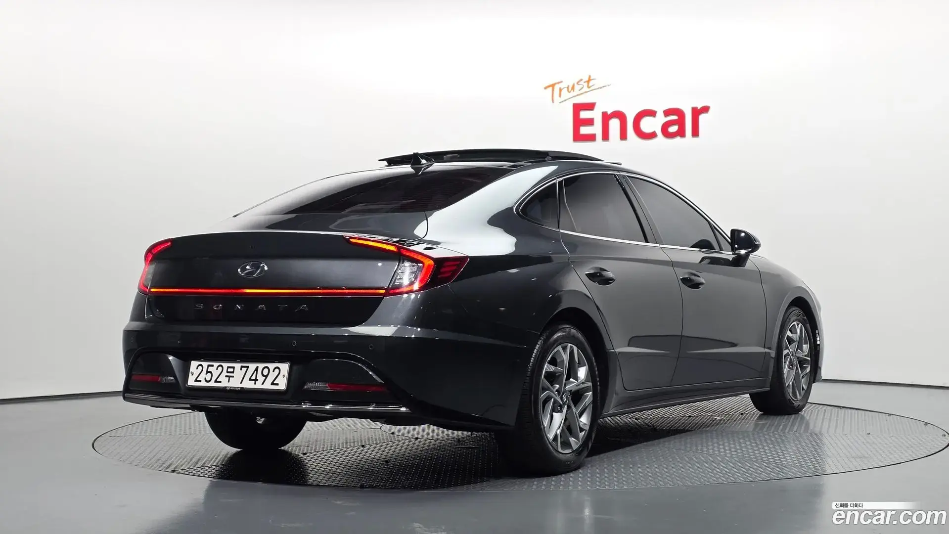 Main__Slider__Photo:Sonata Hyundai 2022.10-1
