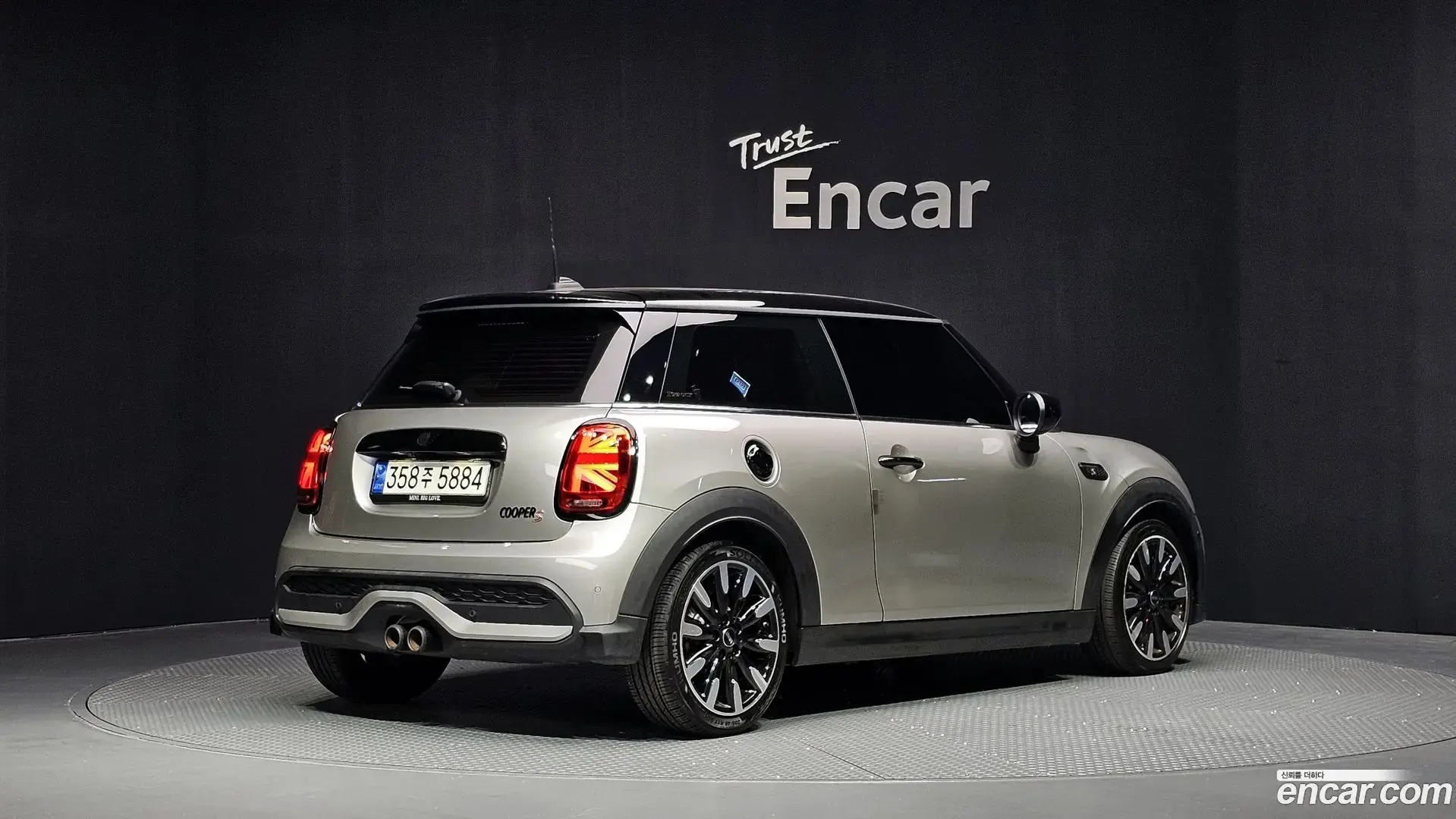 Main__Slider__Photo:Cooper Mini 2023.4-1