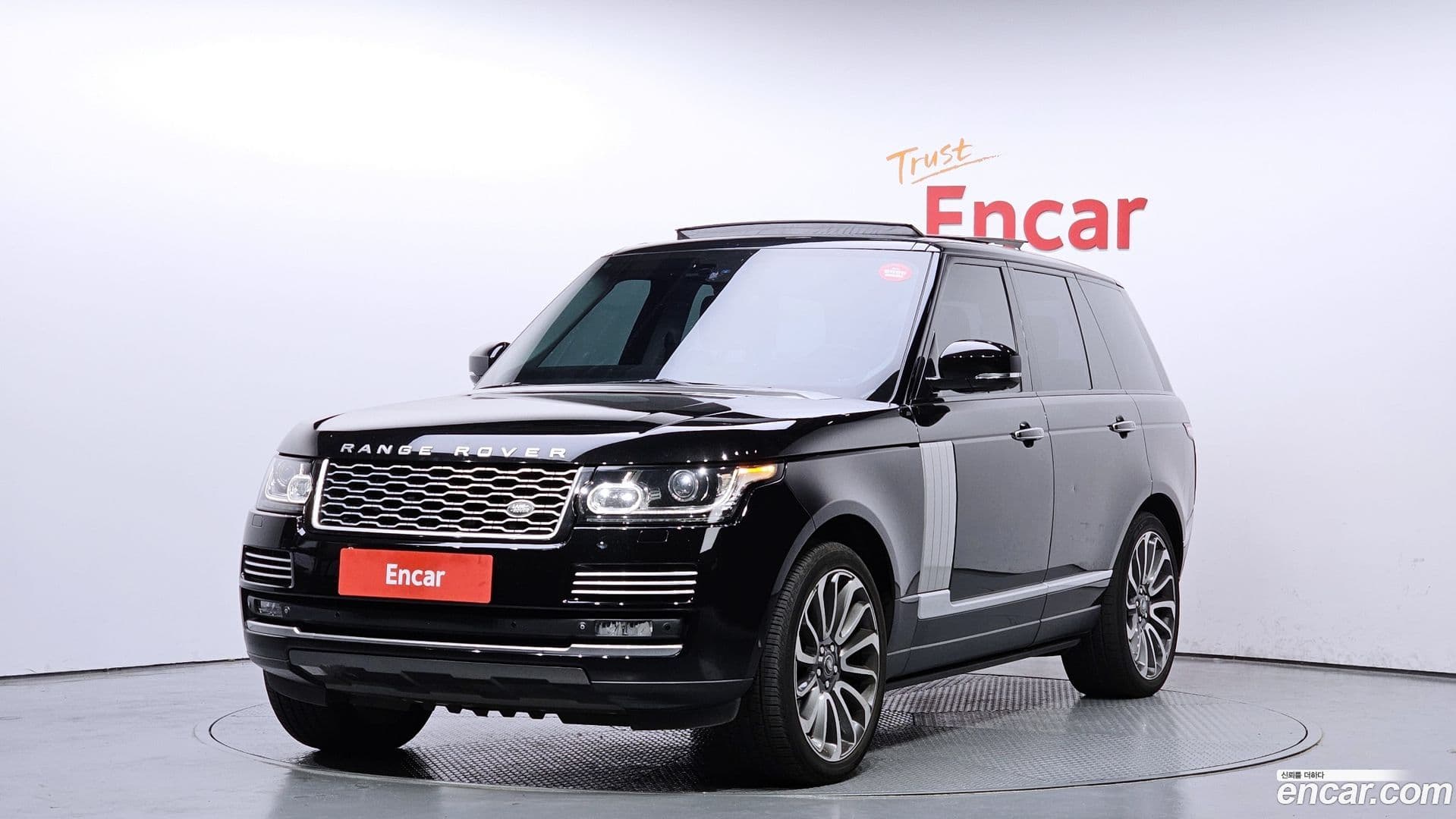 Main__Slider__Photo:Range Rover Land Rover 2014.8-0